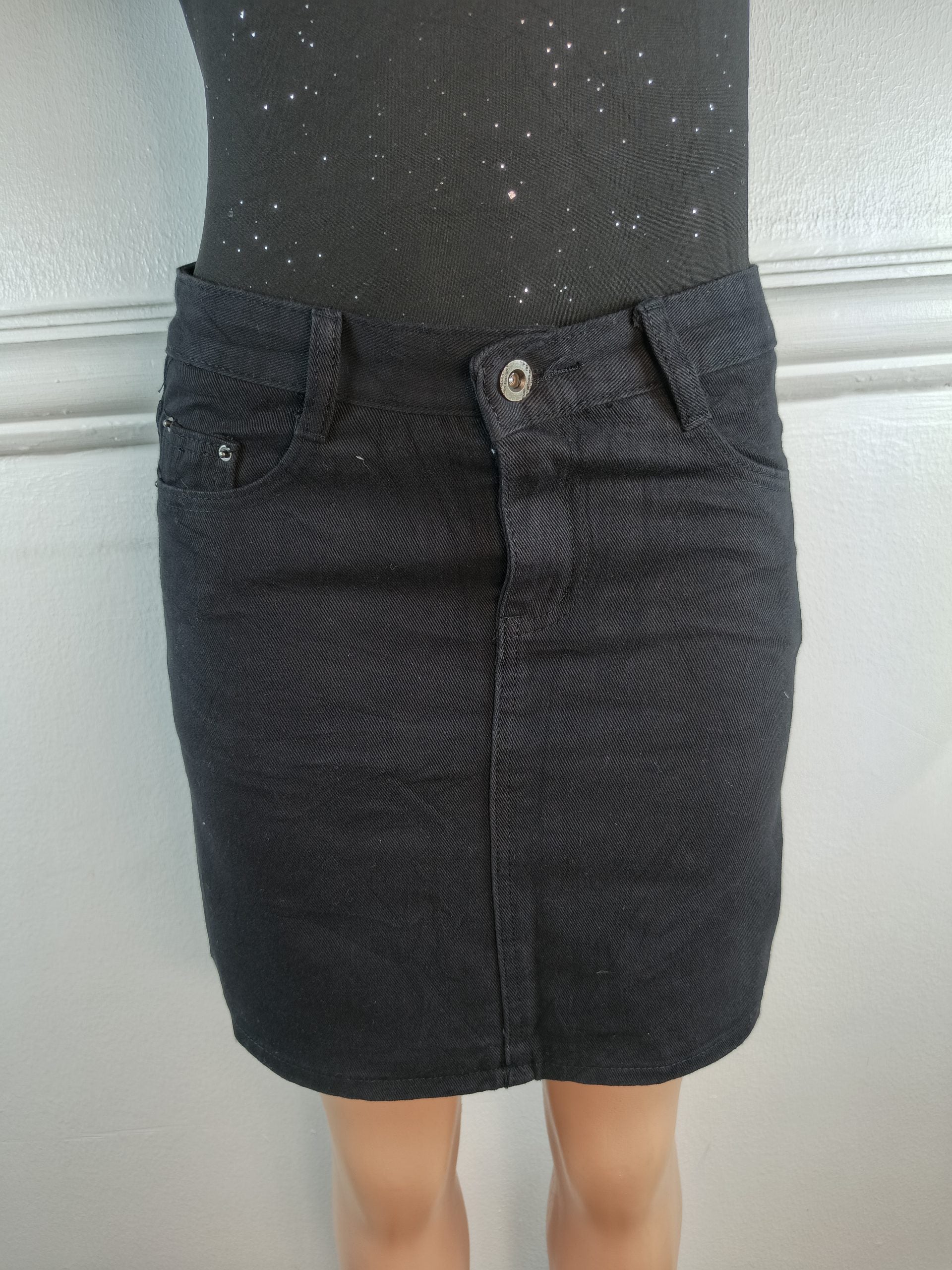 SKIRT UK 10, L-16 INCHES image 0