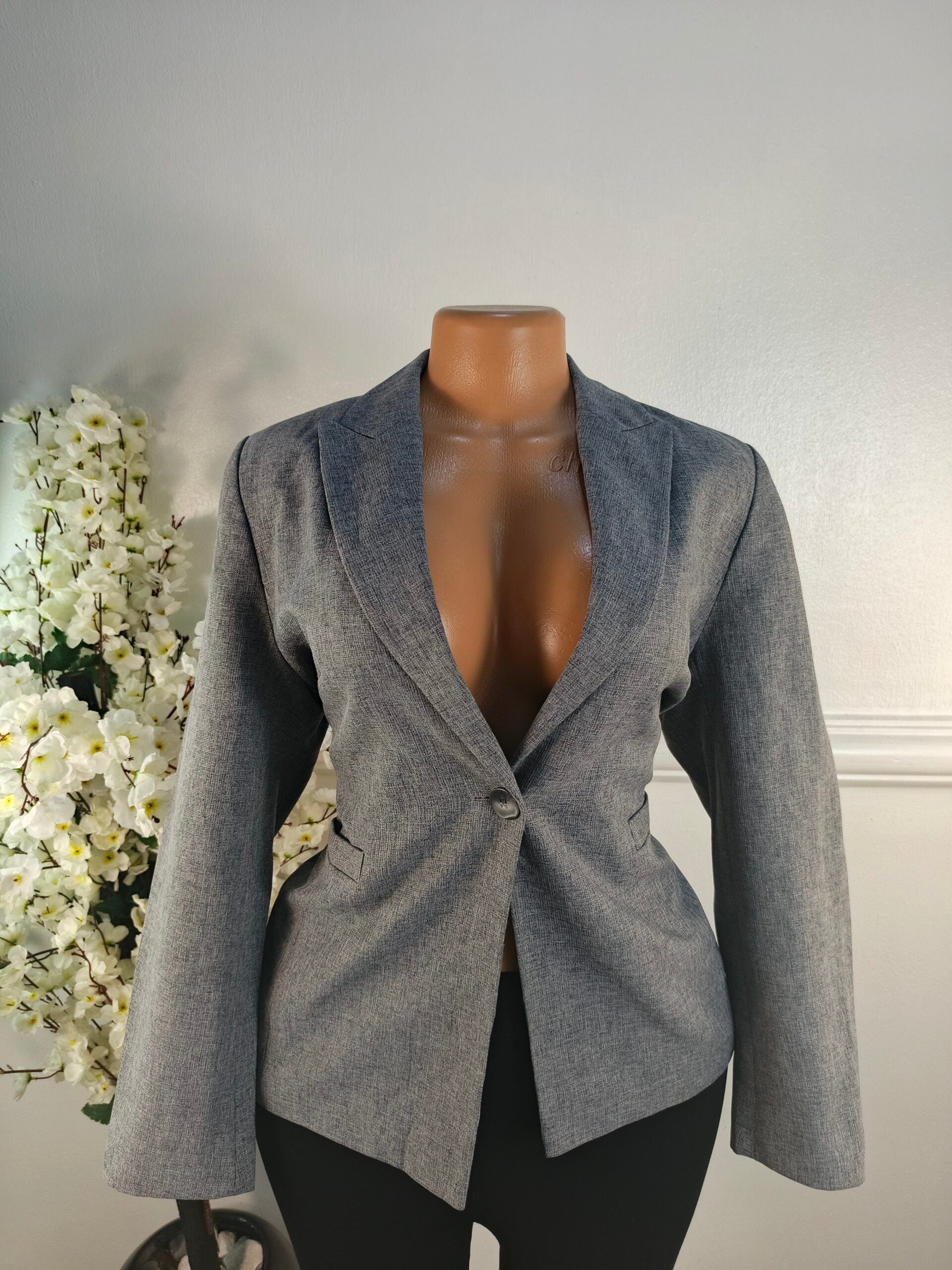 MARK &amp; SPENCER UK SIZE 16 [LENGHT 24 INCHES, GRAY] image 0