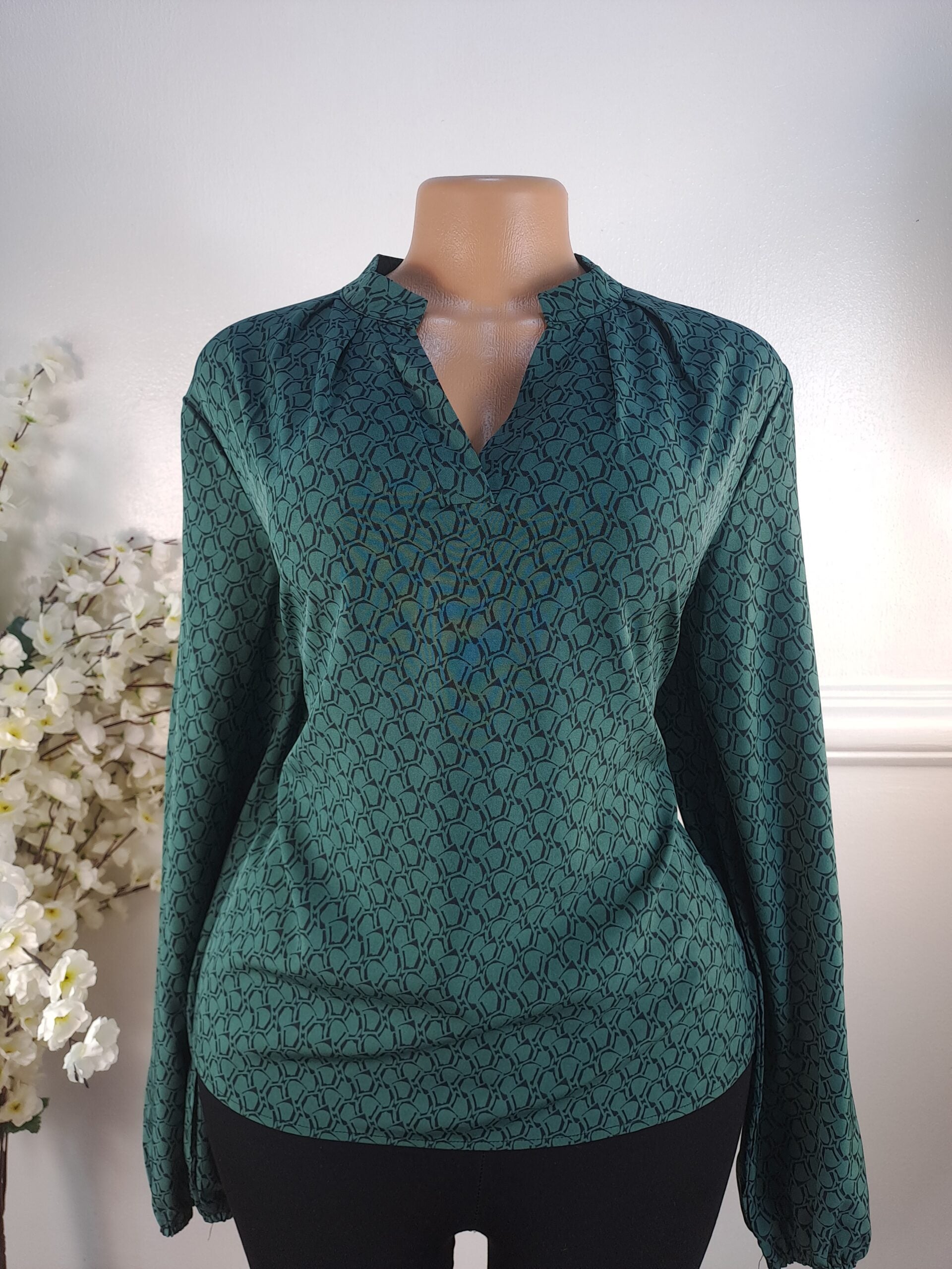 TOP UK SIZE 14 image 0