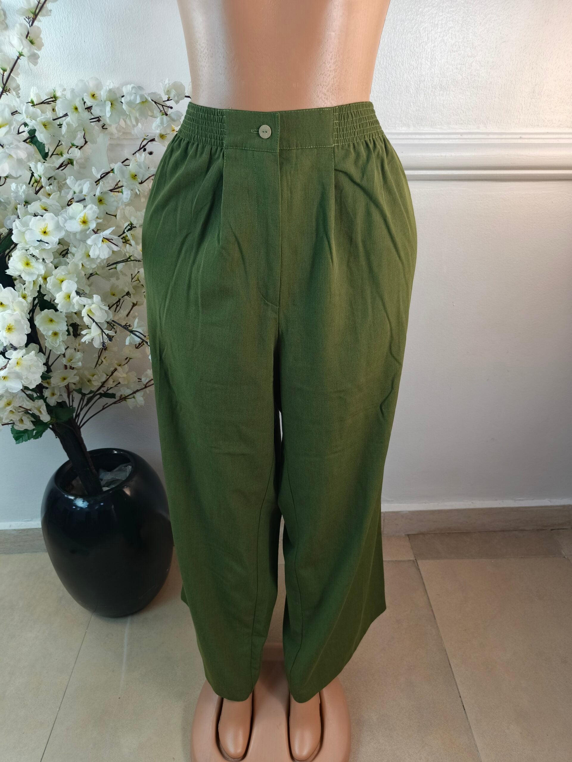POLYESTER UK SIZE 24 [LENGTH 43 INCHES, GREEN] image 0