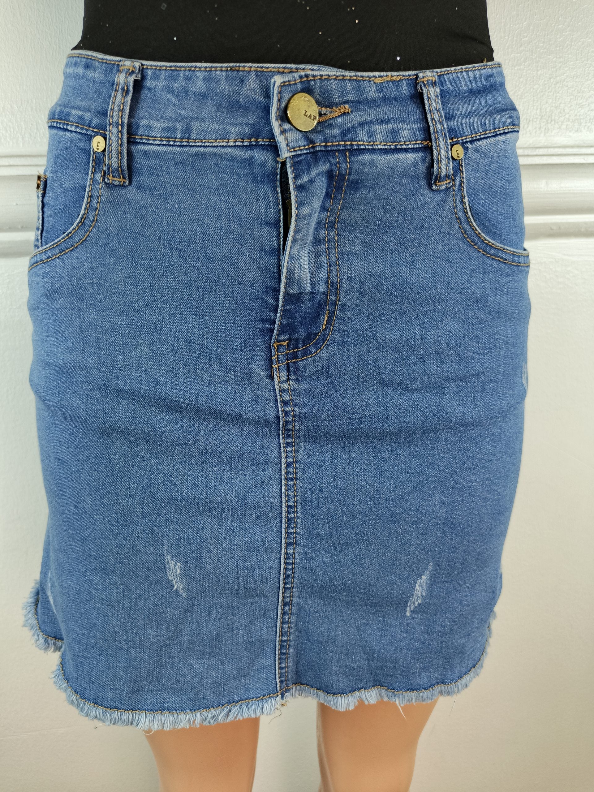 LAP UK 8, L-15 INCHES image 0