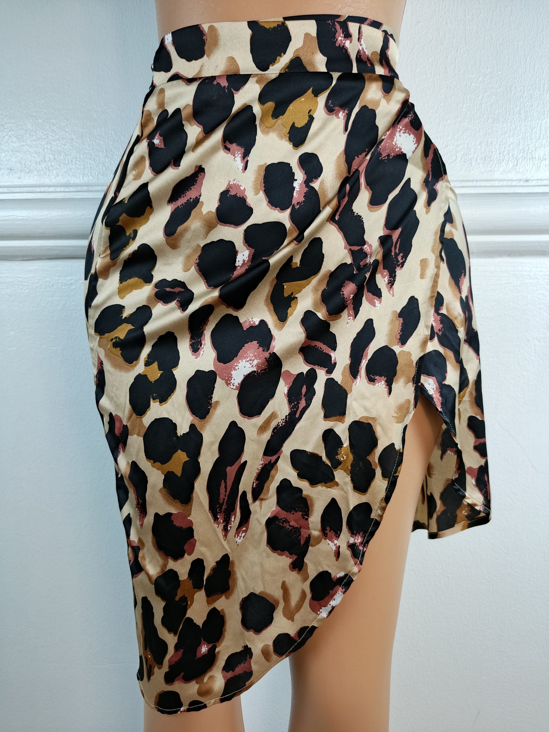 SKIRT UK 6, L-27 INCHES image 0