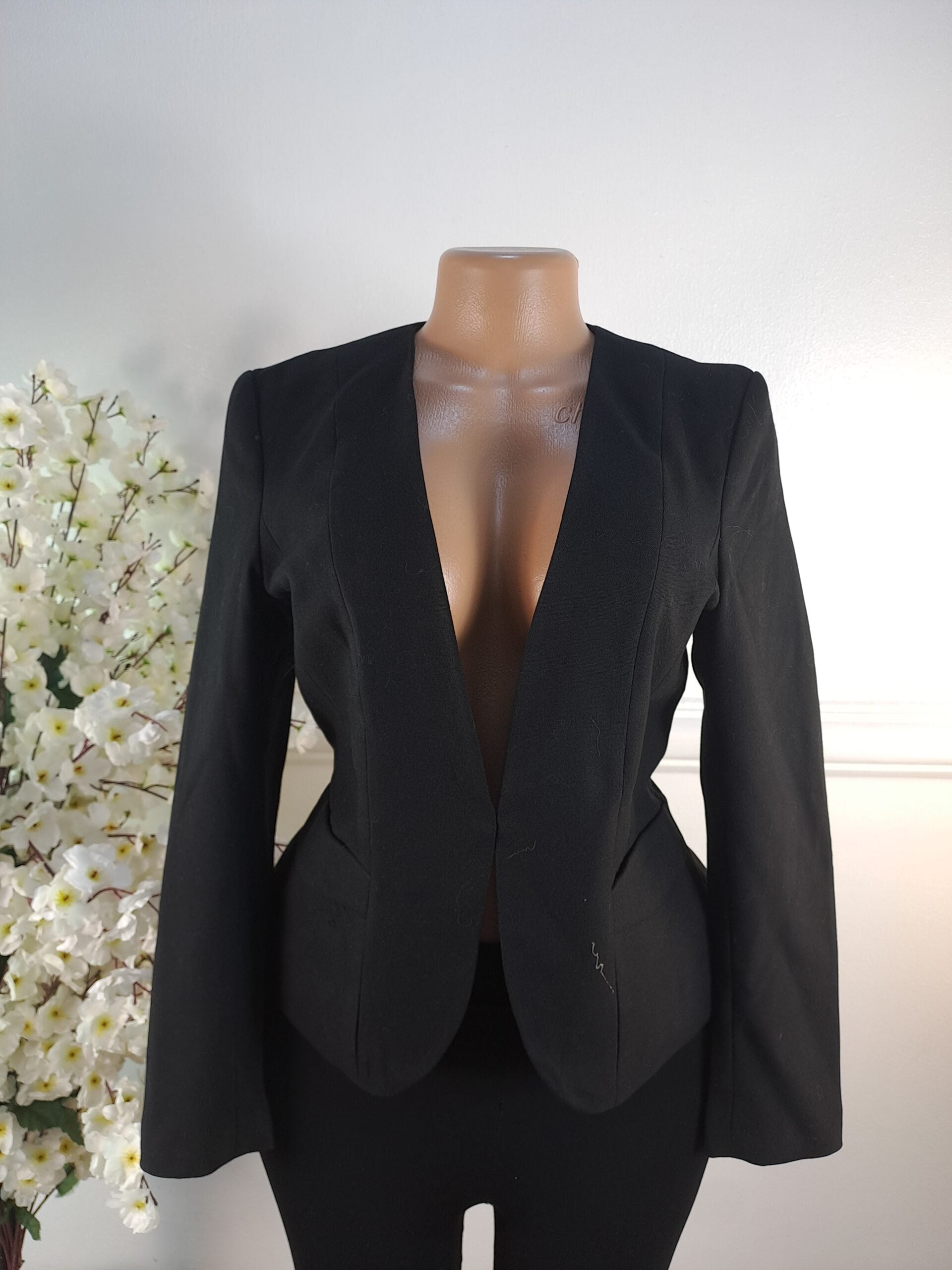 H&amp;M UK SIZE 8 [LENGTH 21 INCHES, BLACK] image 0