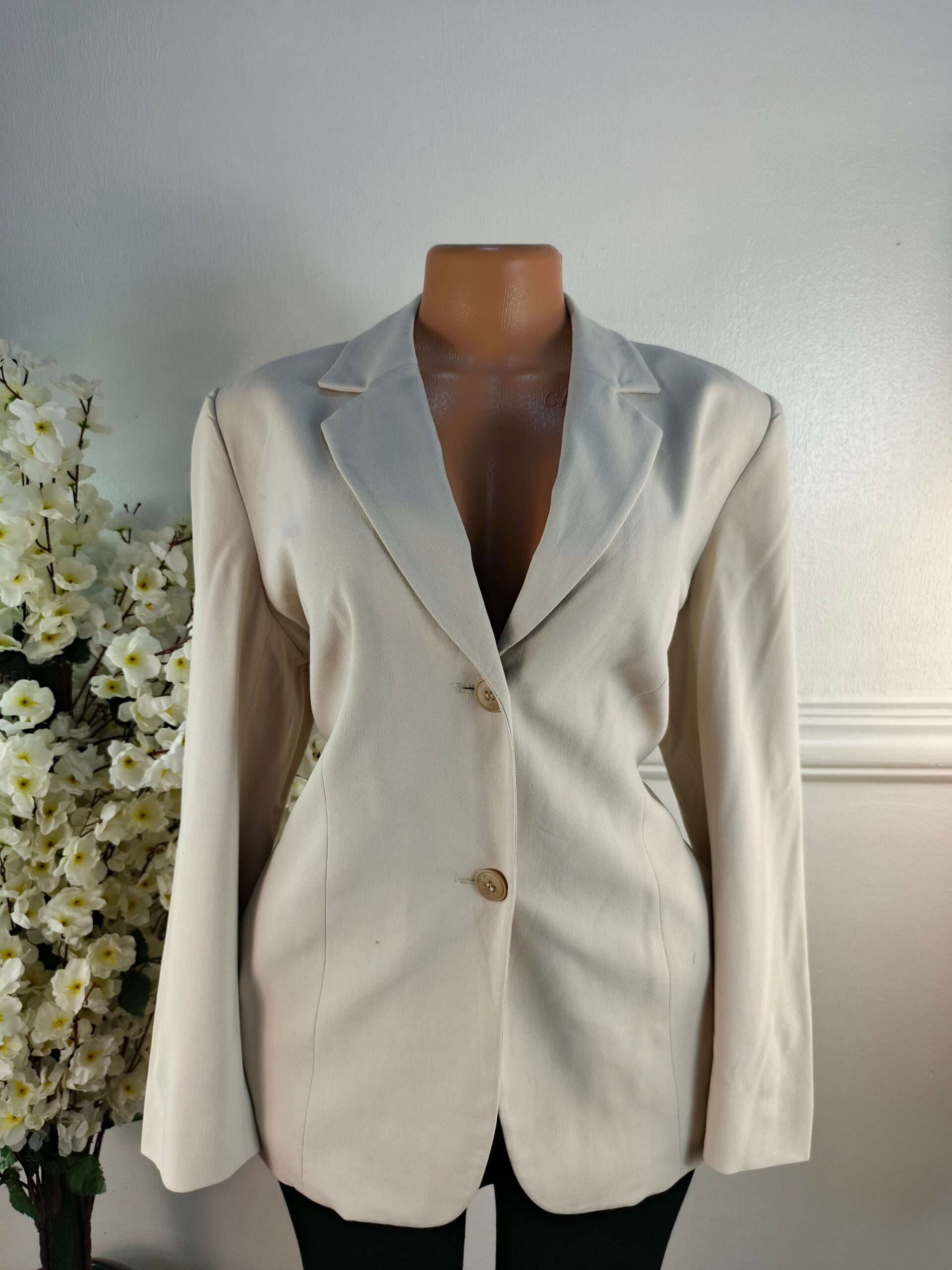 MARK &amp; SPENCER UK SIZE 16 [LENGTH 28 INCHES, CREAM] image 0