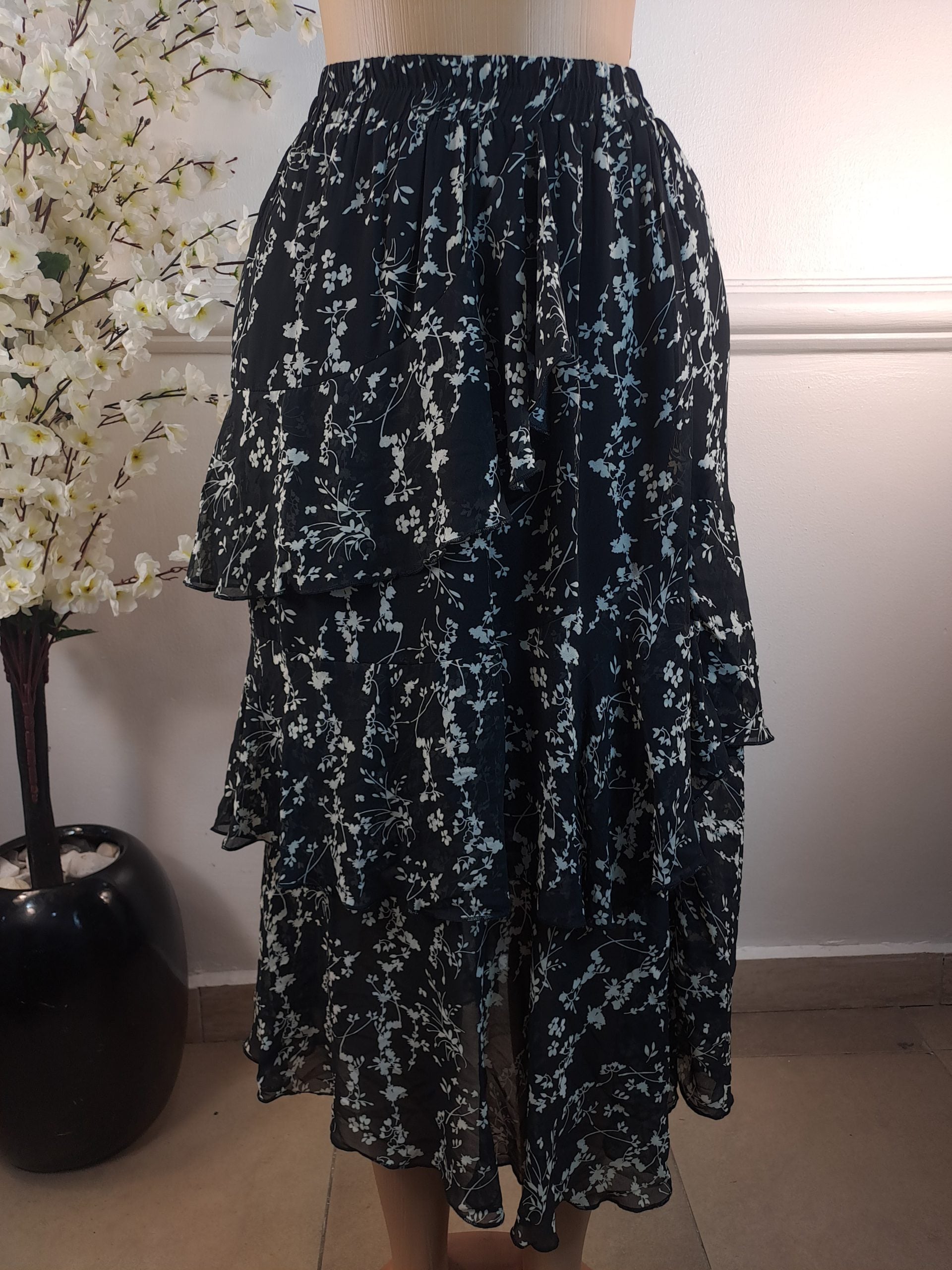 BOOHOO UK 8, L-34 INCHES image 0