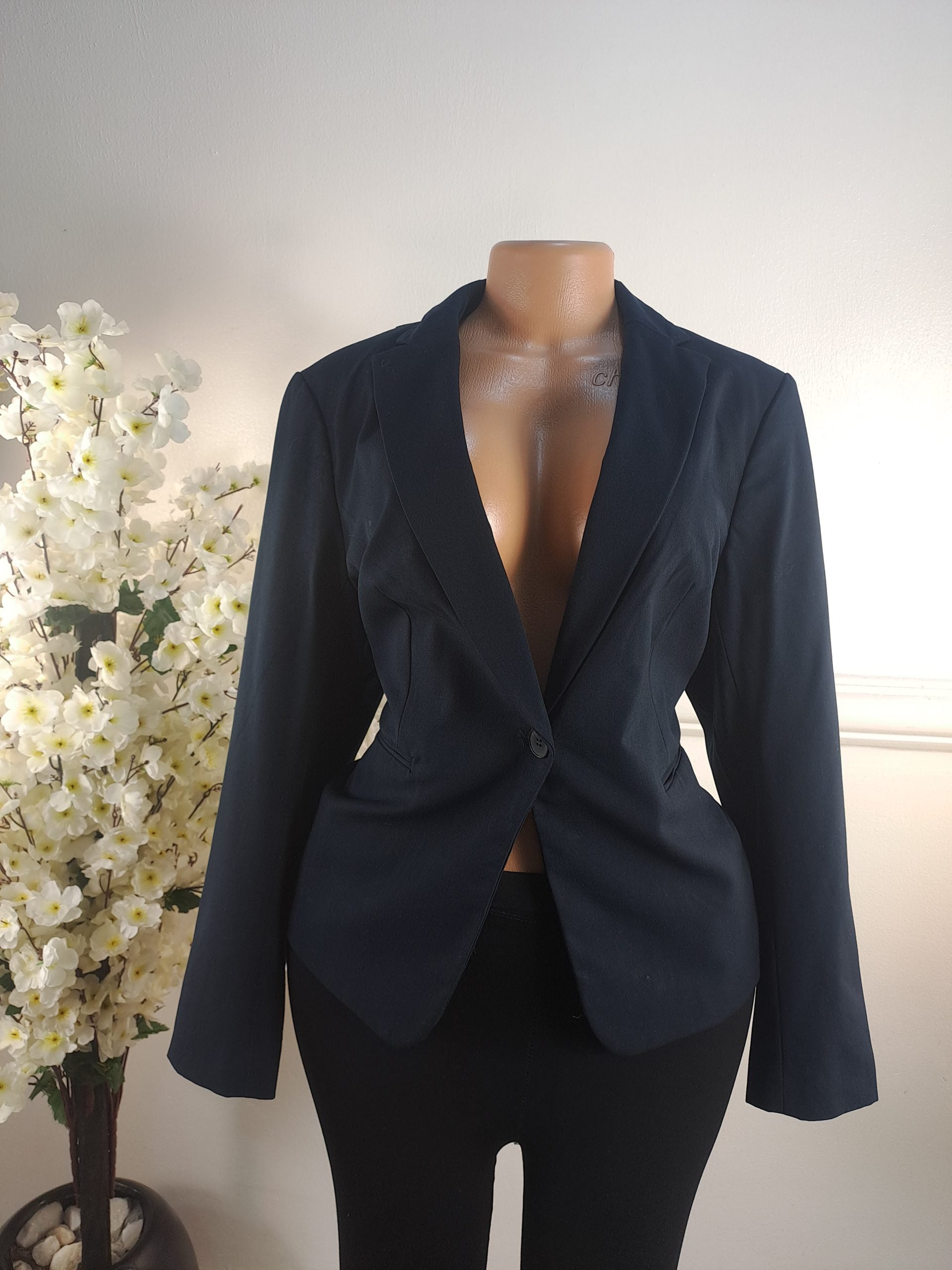 H&M UK SIZE 16 [LENGHT 25 INCHES] image 0