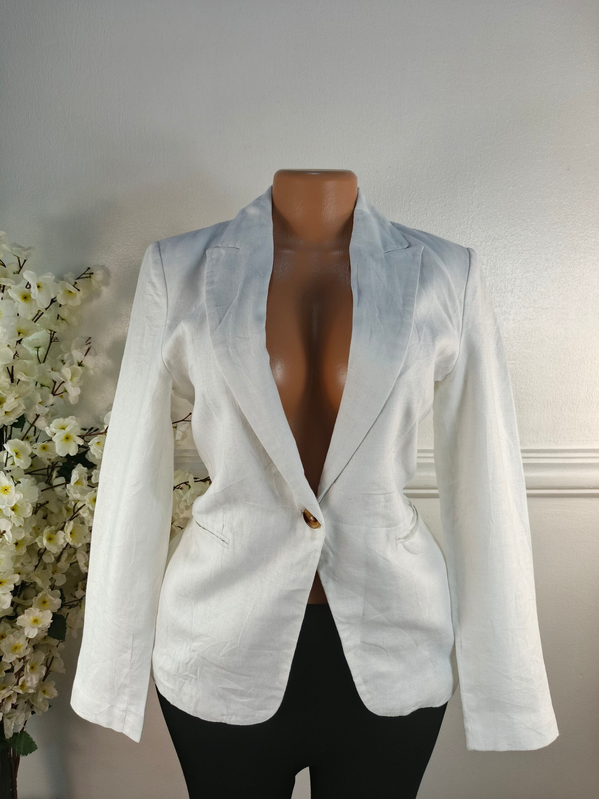 M.N.G UK SIZE 8 [LENGTH 26 INCHES, WHITE] image 0