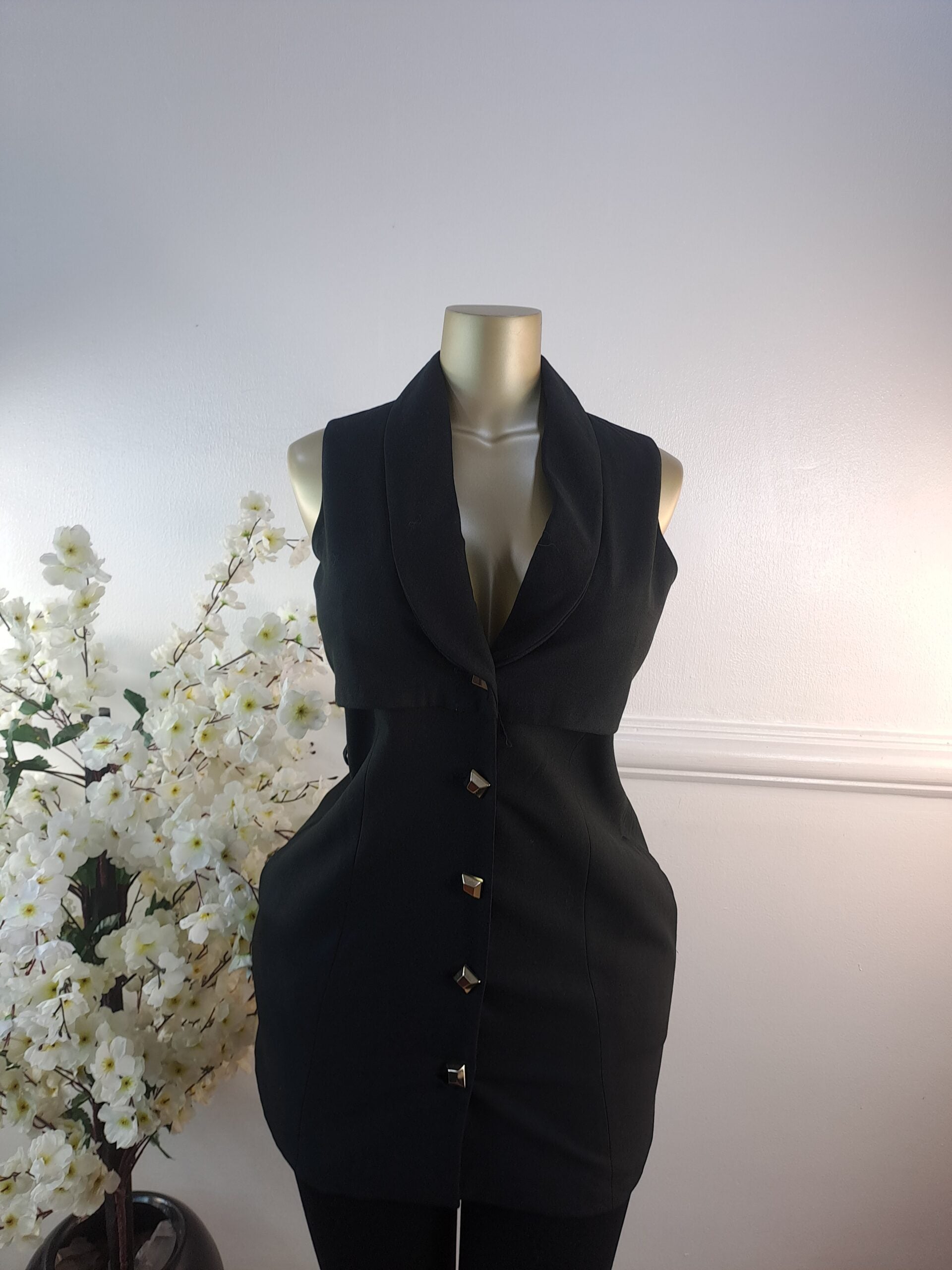 BLAZER UK SIZE 6 [LENGTH 32 INCHES, BLACK] image 0