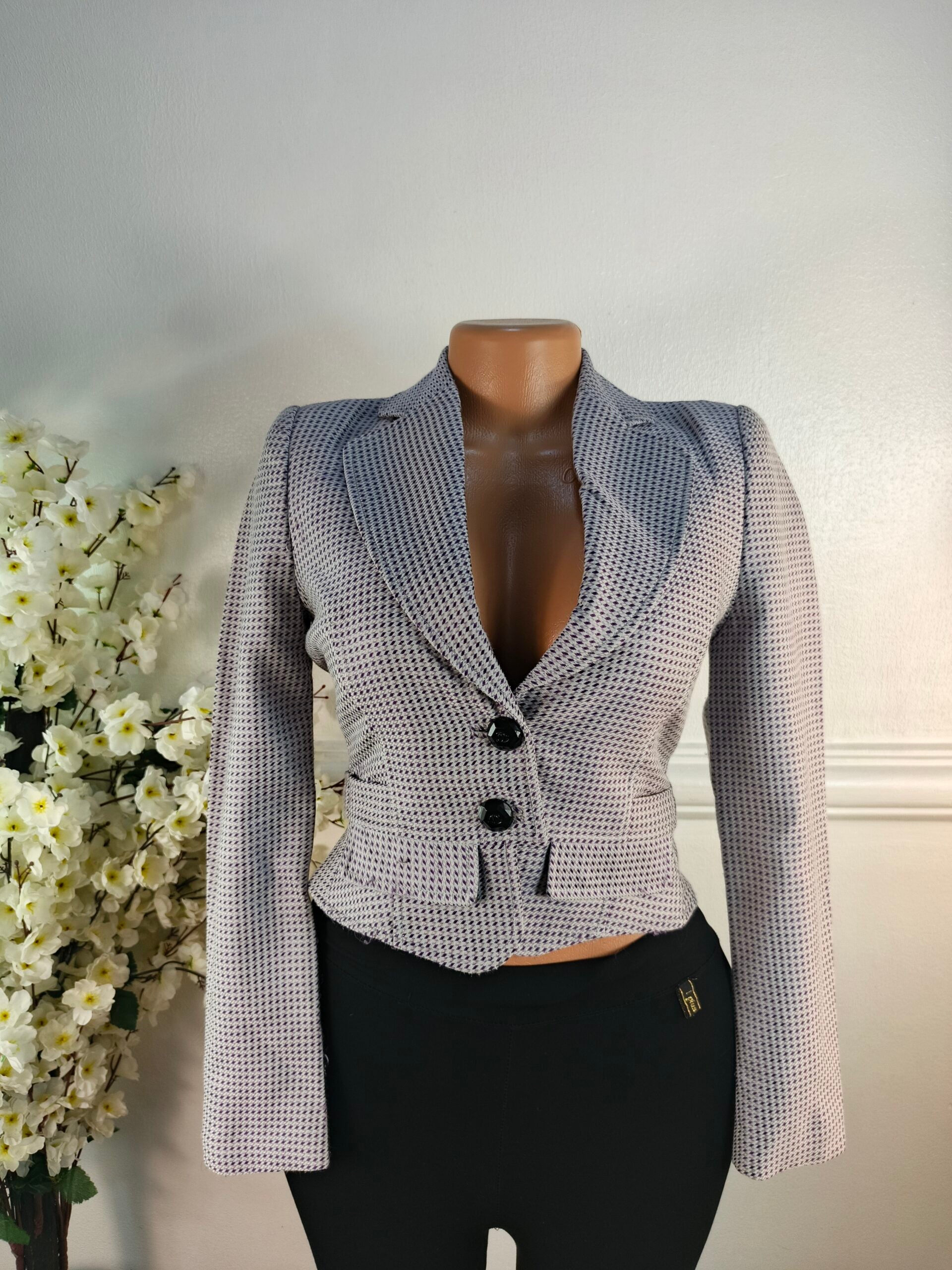 JUST CAVALLI UK SIZE 6 [LENGTH 18 INCHES] image 0