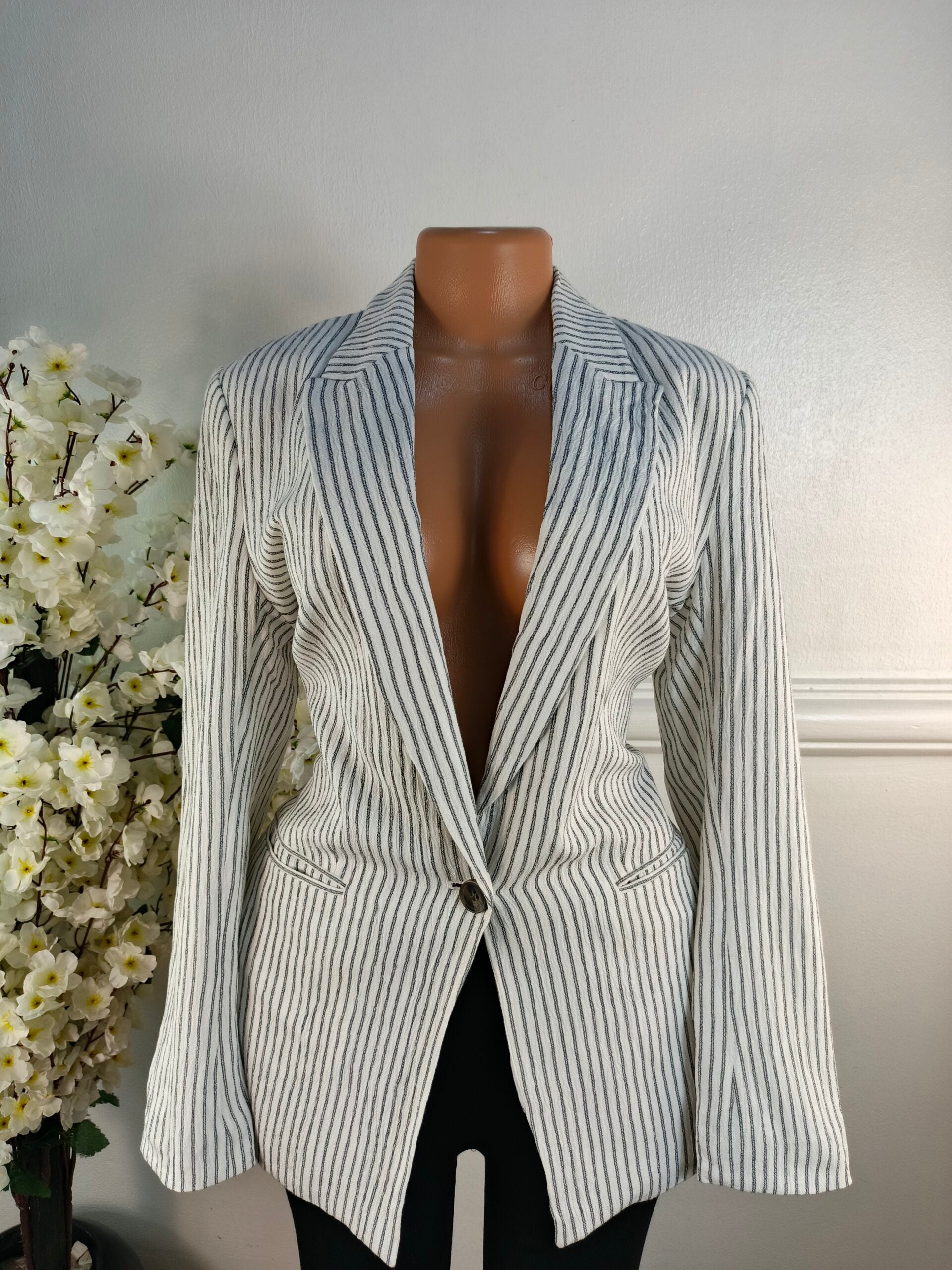 H&amp;M UK SIZE 14 [LENGTH 30 INCHES] image 0
