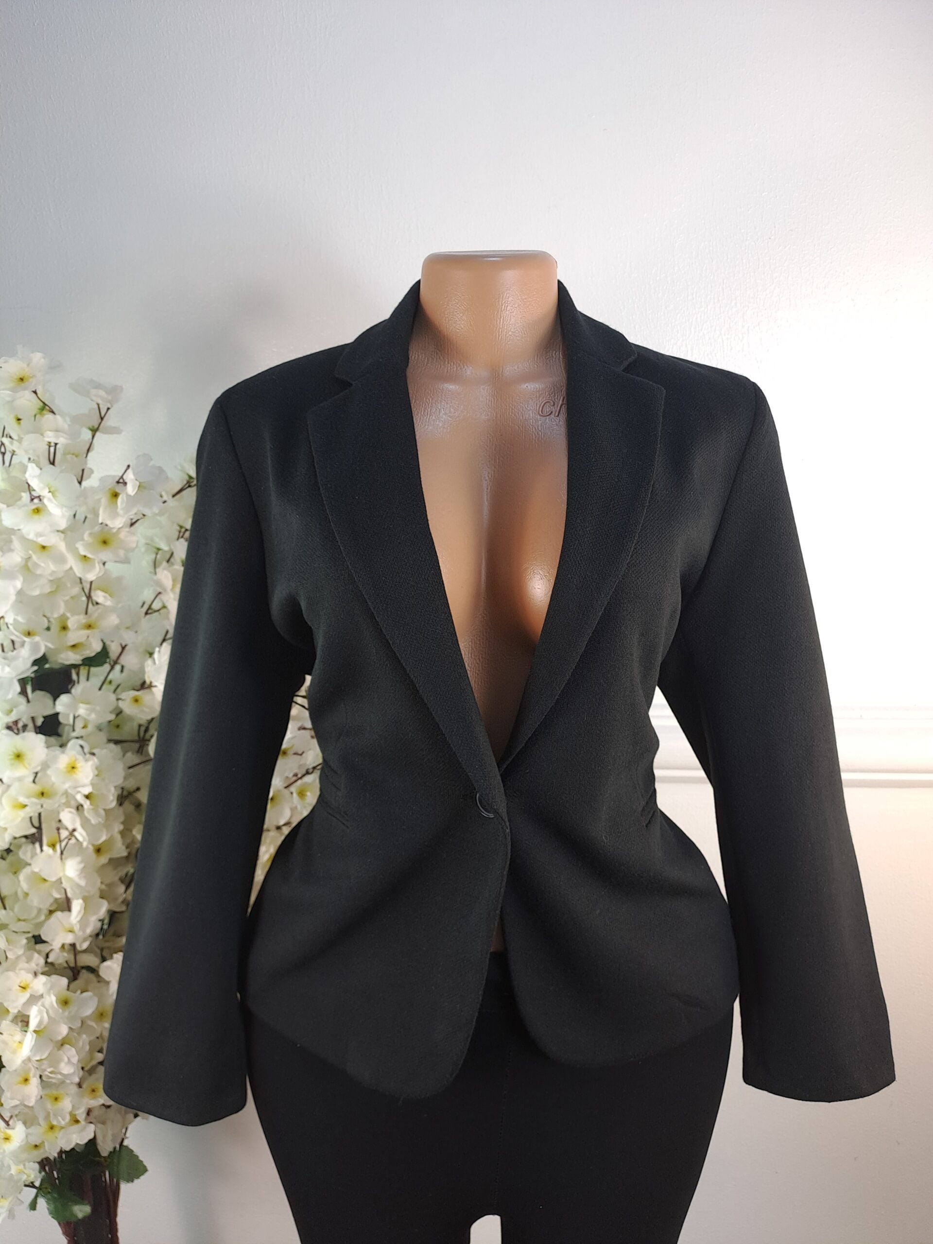 BLAZER UK SIZE 14 [LENGTH 24 INCHES, BLACK] image 0