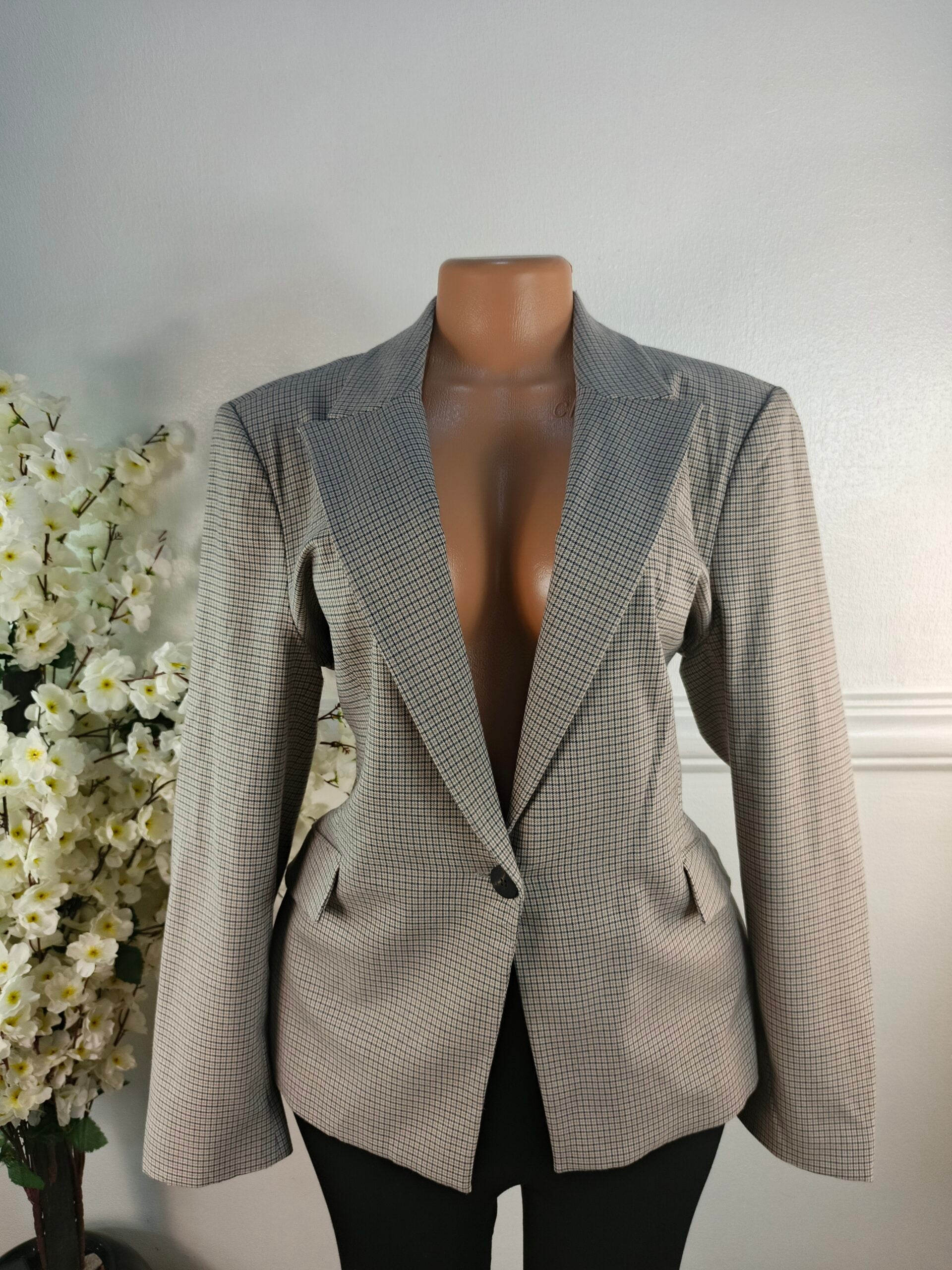 ZARA BASICS UK SIZE 16 [LENGTH 28 INCHES, CHECKERS] image 0