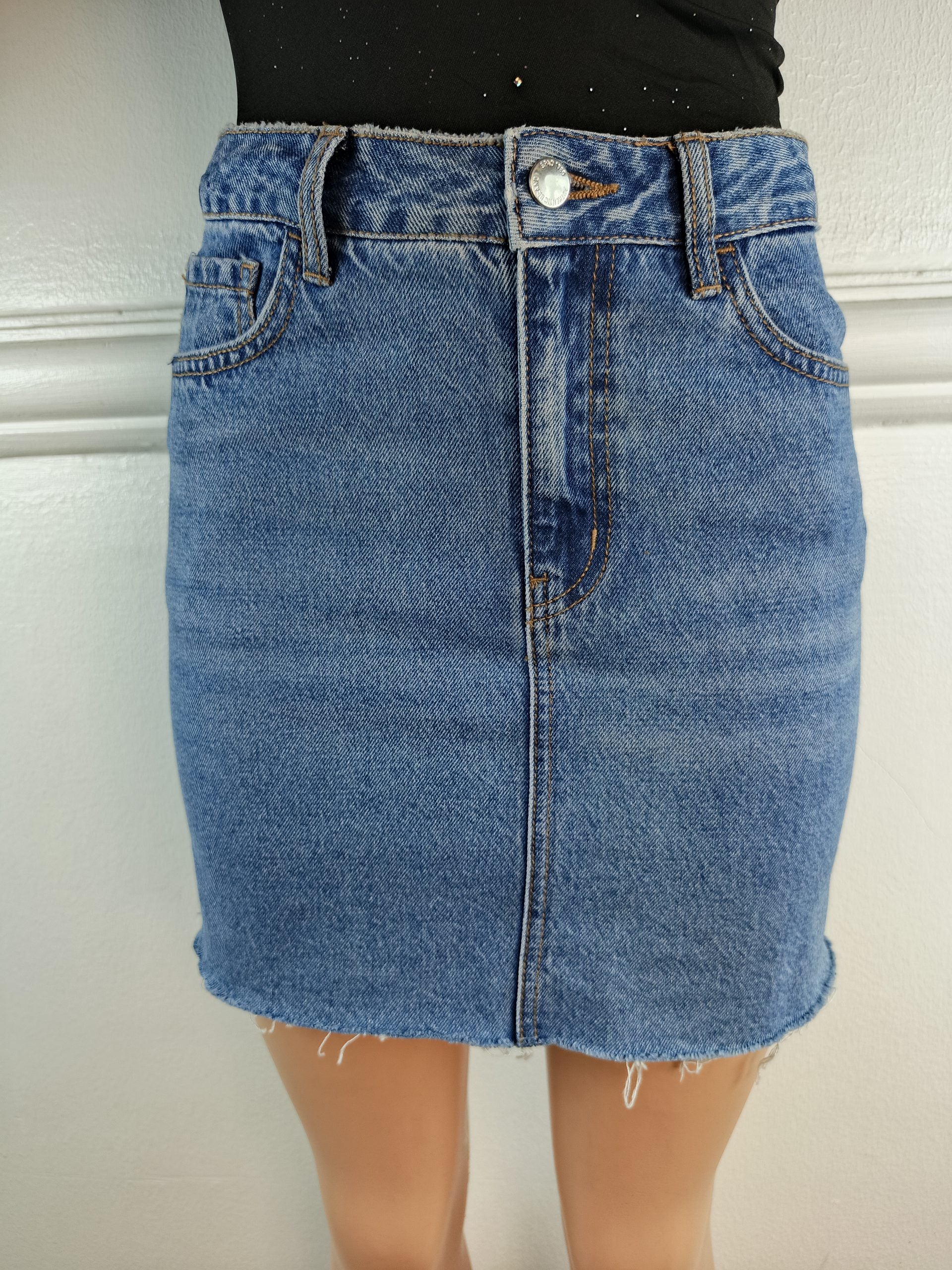 SKIRT UK 8, L-16 INCHES image 0