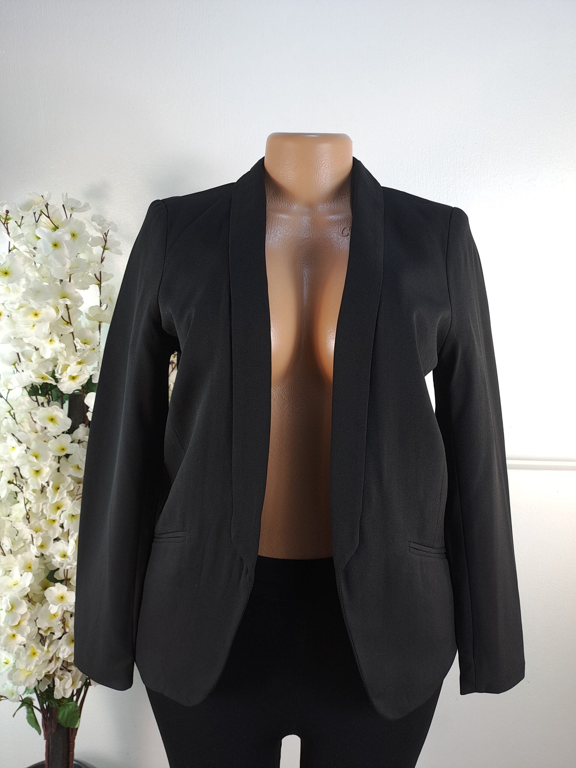H&amp;M UK SIZE 8 [LENGTH 26 INCHES, BLACK] image 0