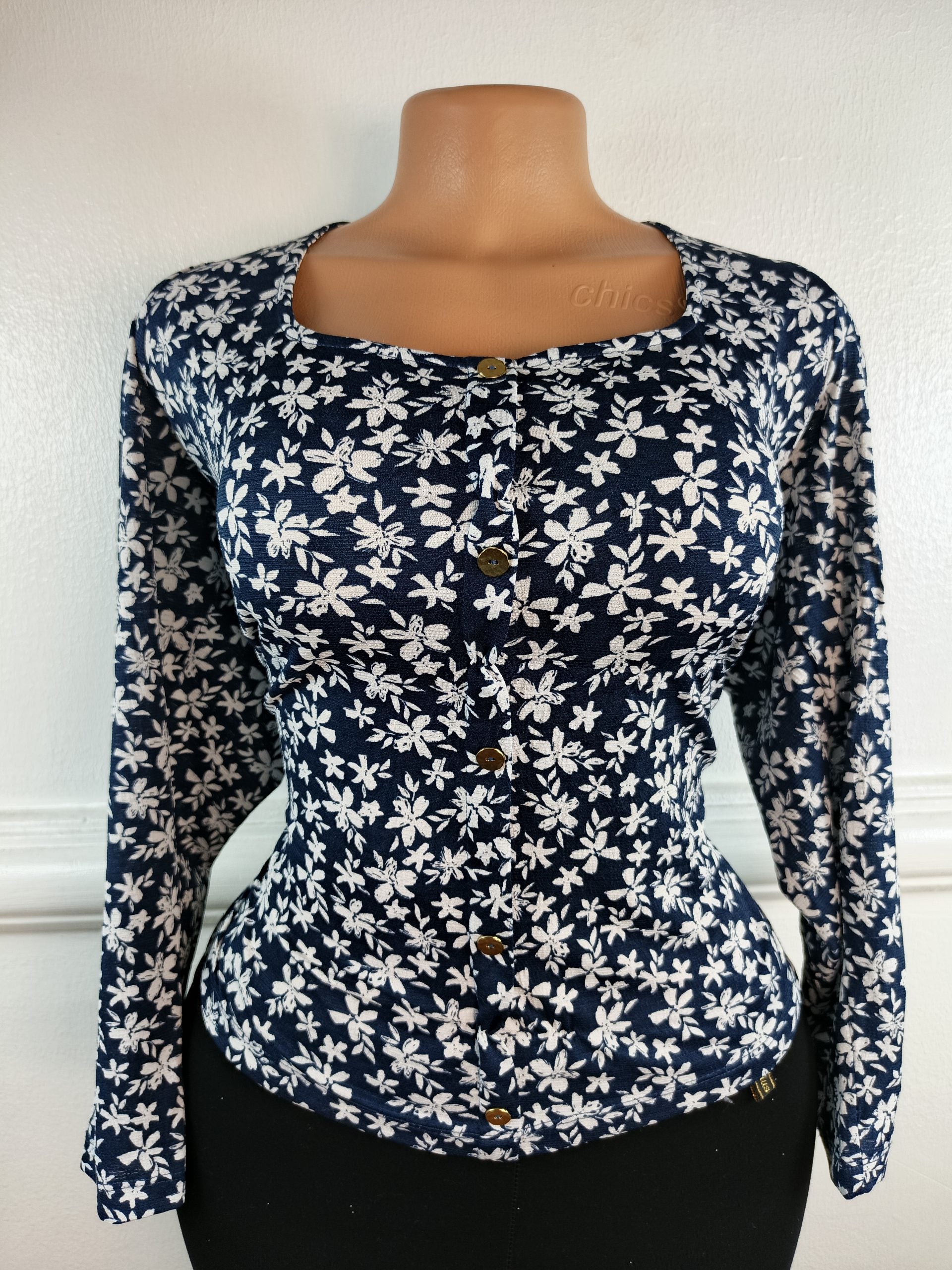 DUNNES UK 16 image 0