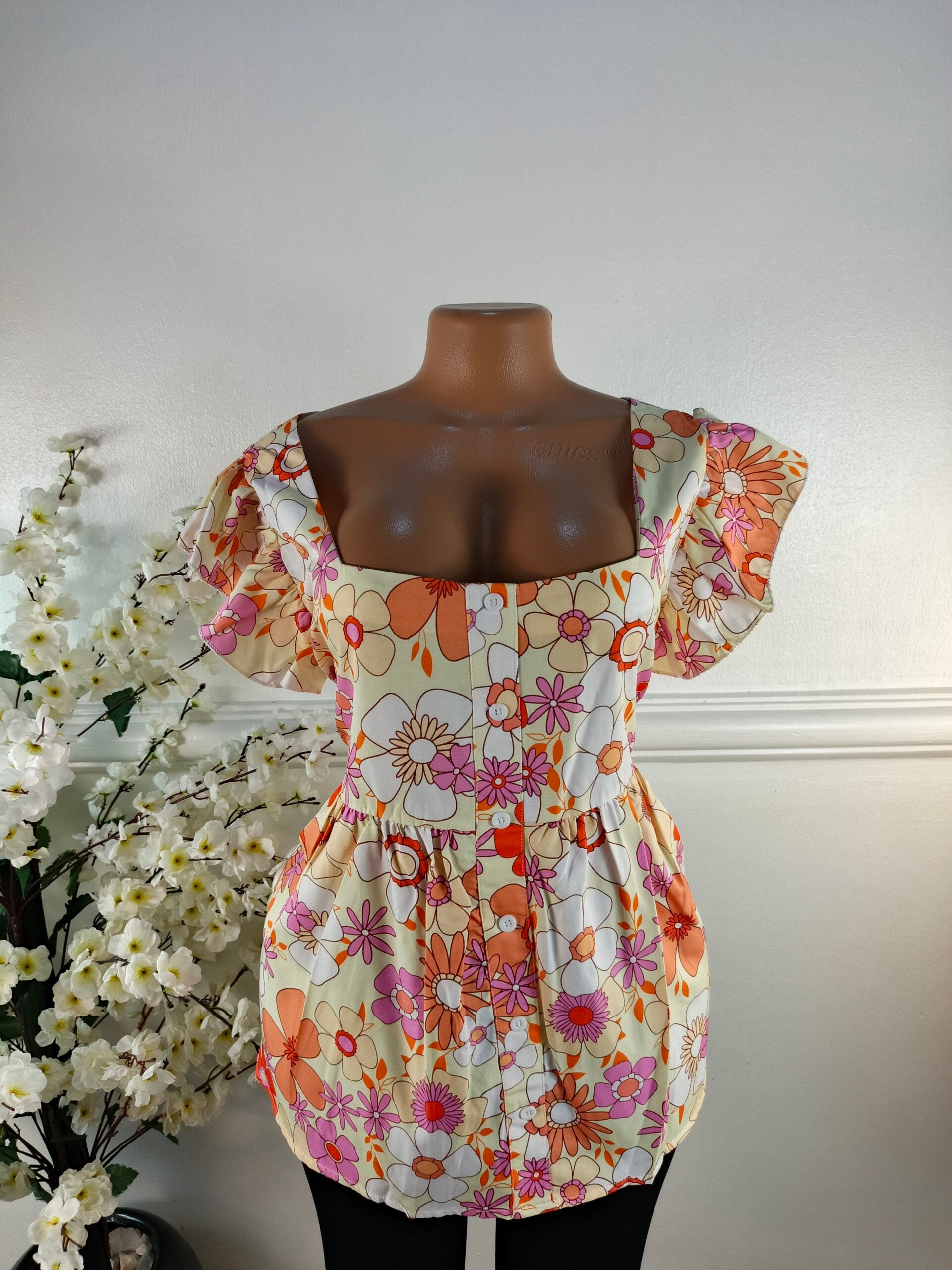 TOP UK SIZE 22 image 0