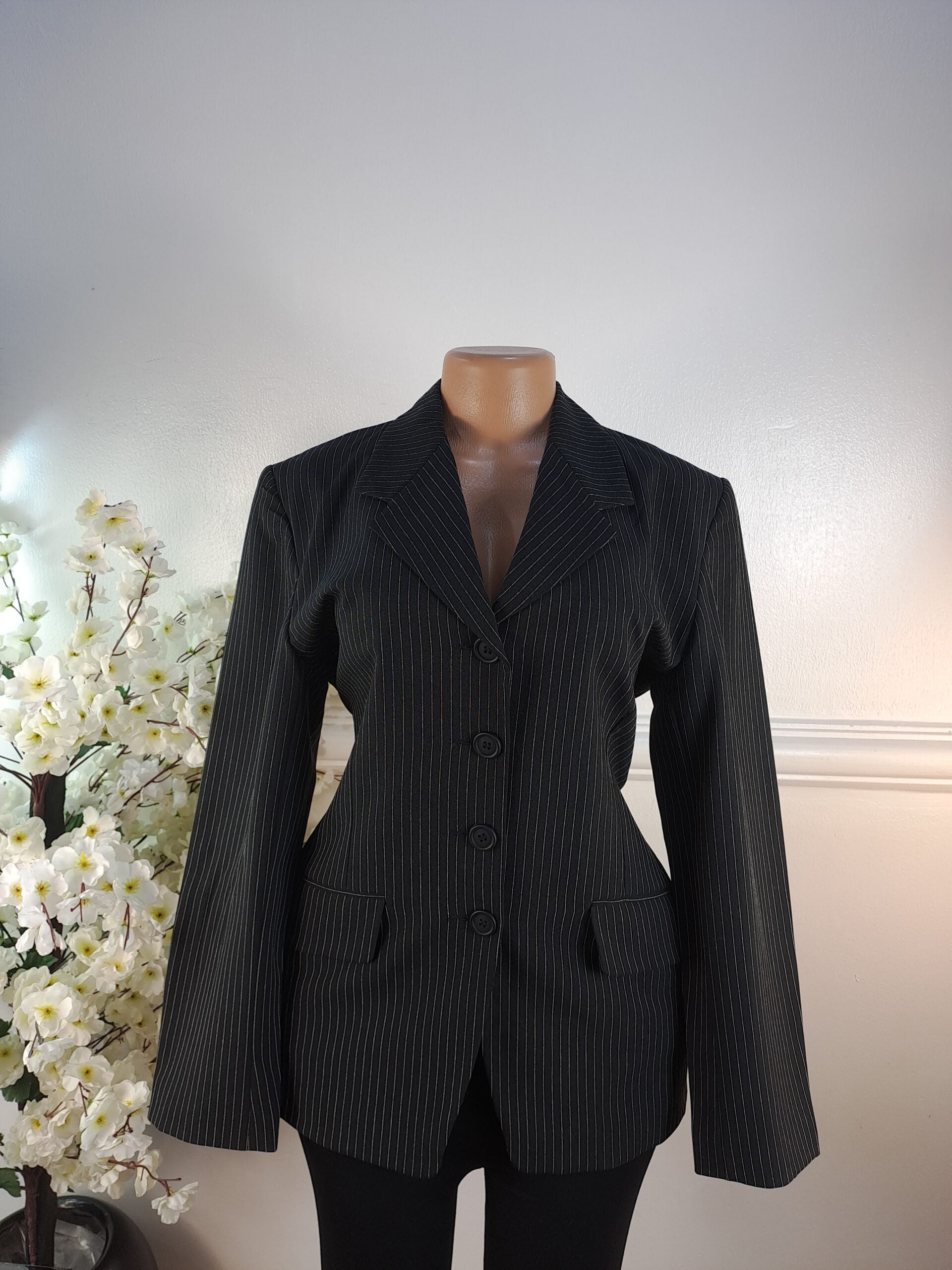 BLAZER UK SIZE 12 [LENGTH 28 INCHES, BLACK] image 0
