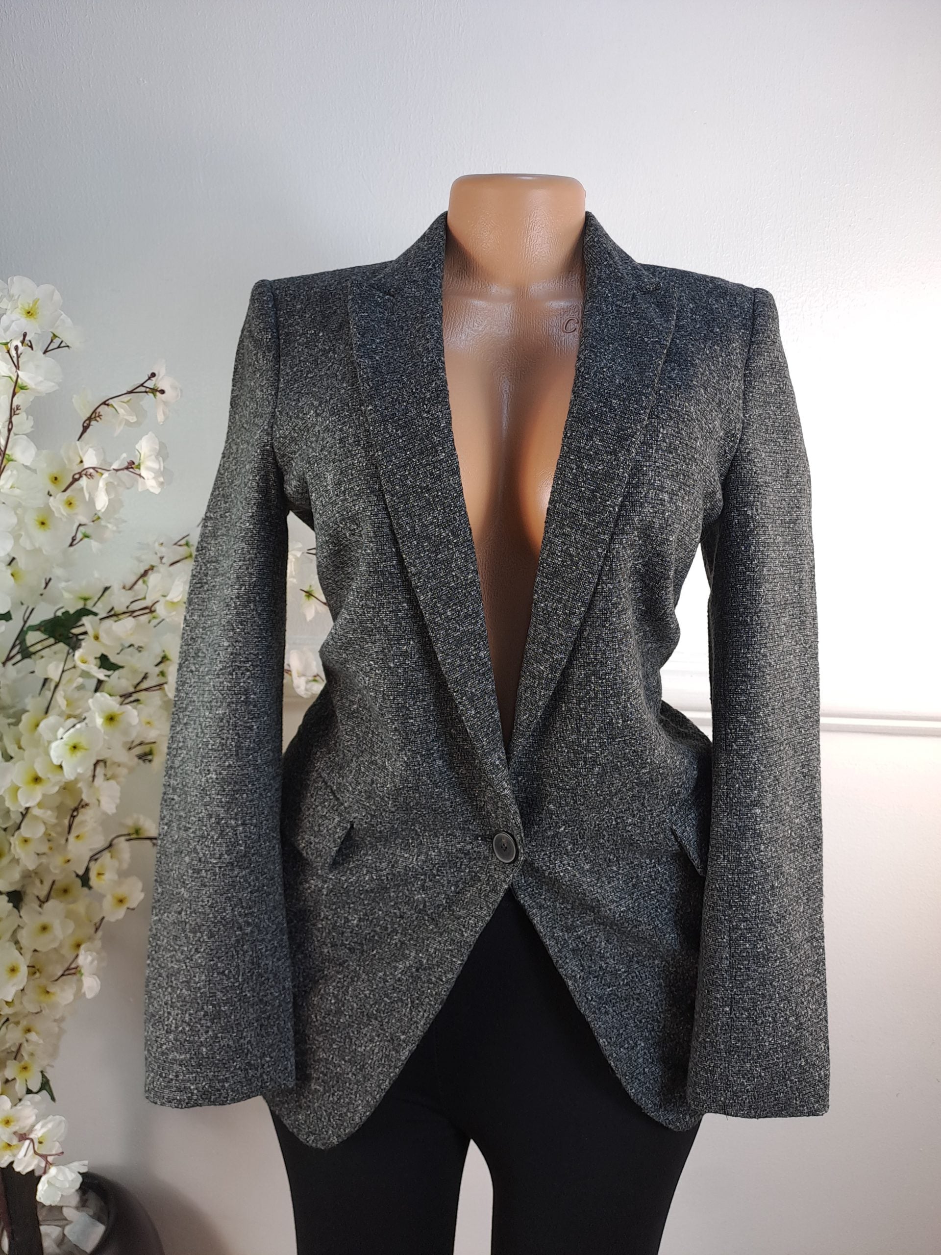 ZARA WOMAN UK SIZE 8 [LENGHT 29 INCHES] image 0