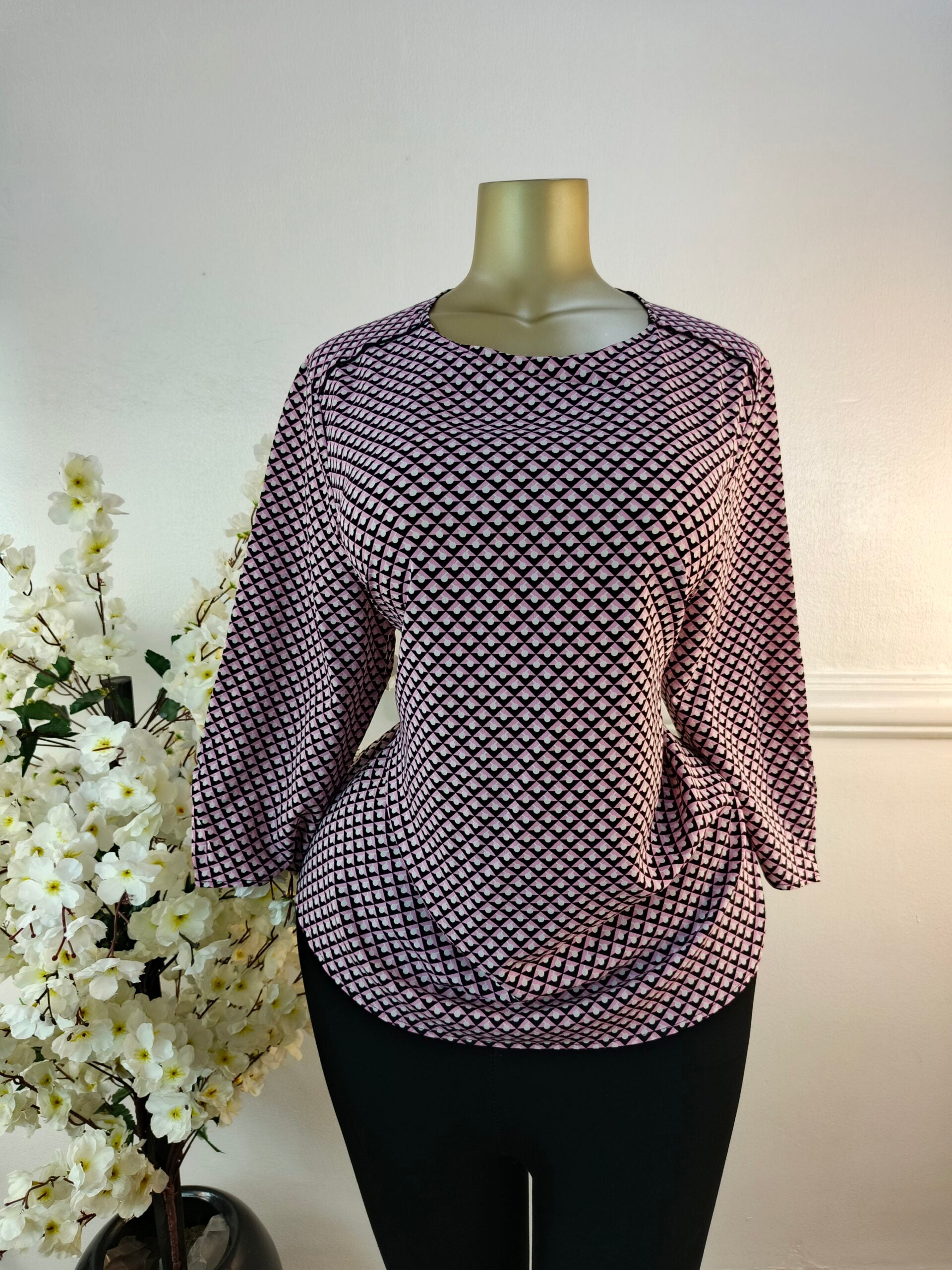 DUNNES UK SIZE 18 image 0