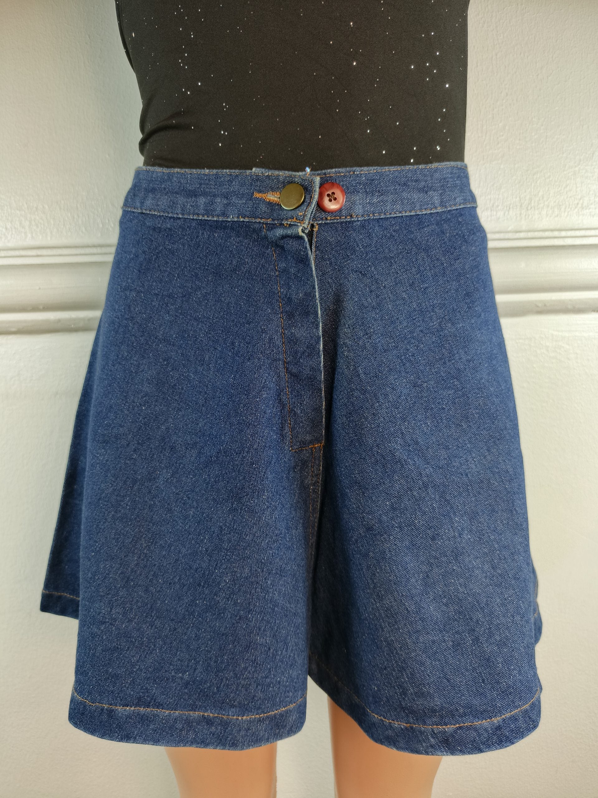 SKIRT UK 8, L-15 INCHES image 0