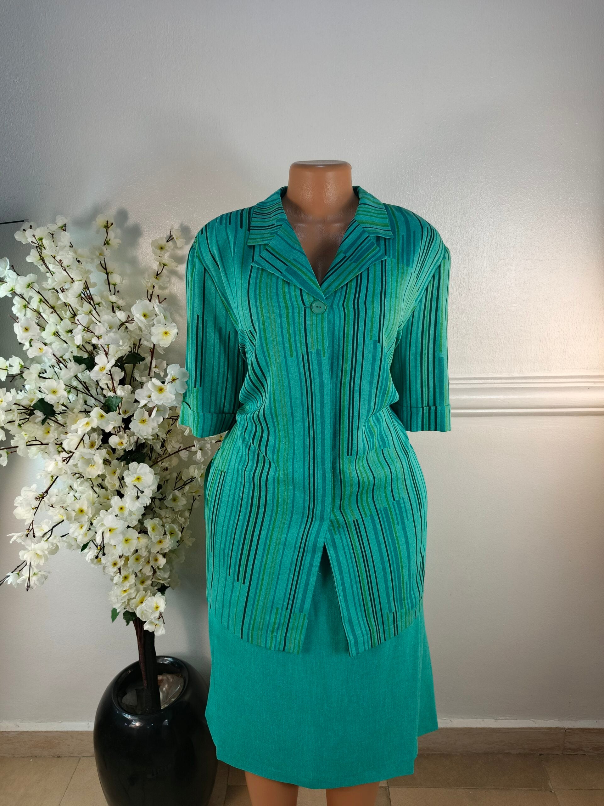 BREMER UK SIZE 20 [LENGTH BL34, SL30 INCHES, GREEN, TWO PIECE] image 0