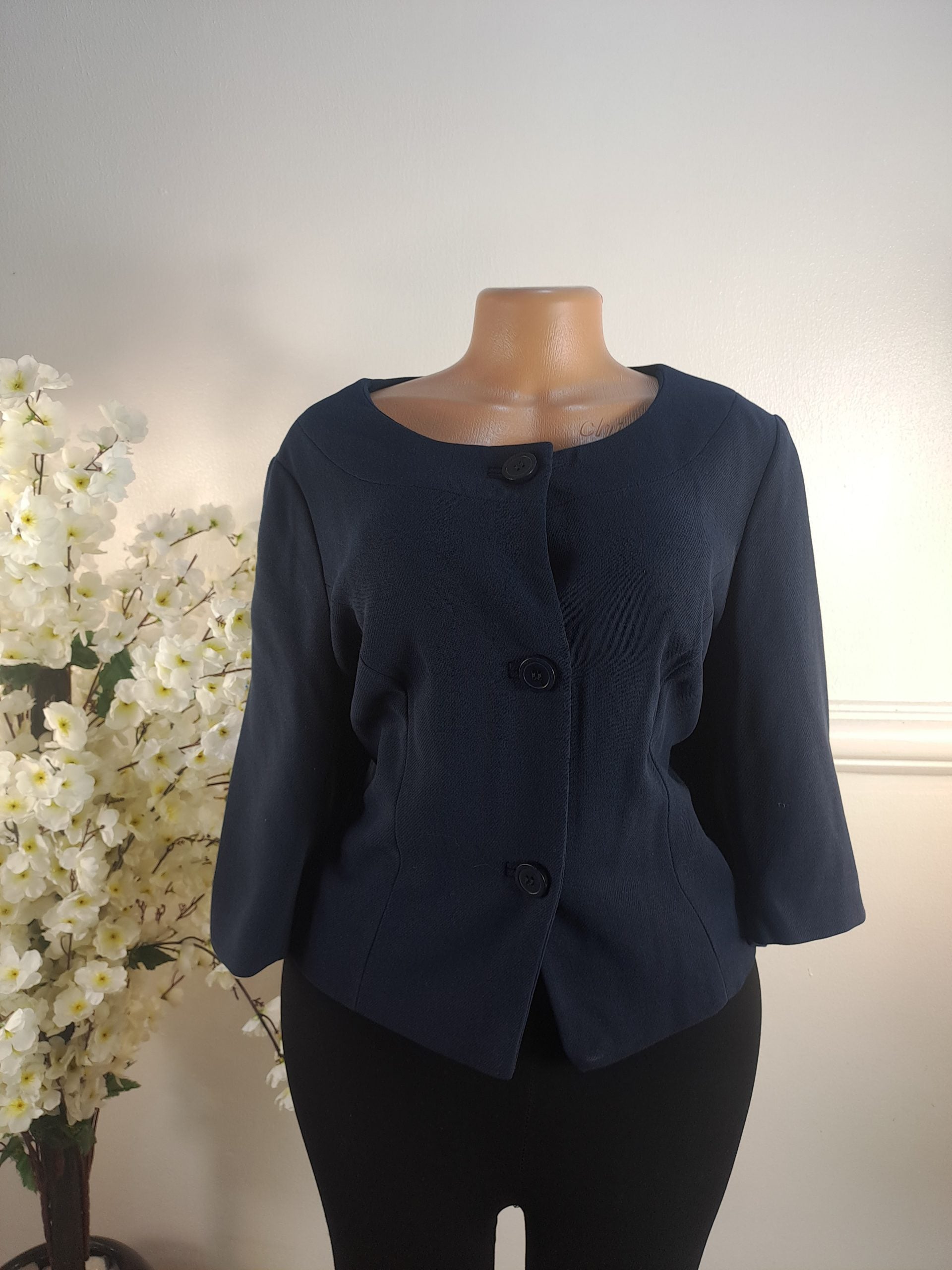 MINUET UK SIZE 16 [LENGHT 22 INCHES] image 0