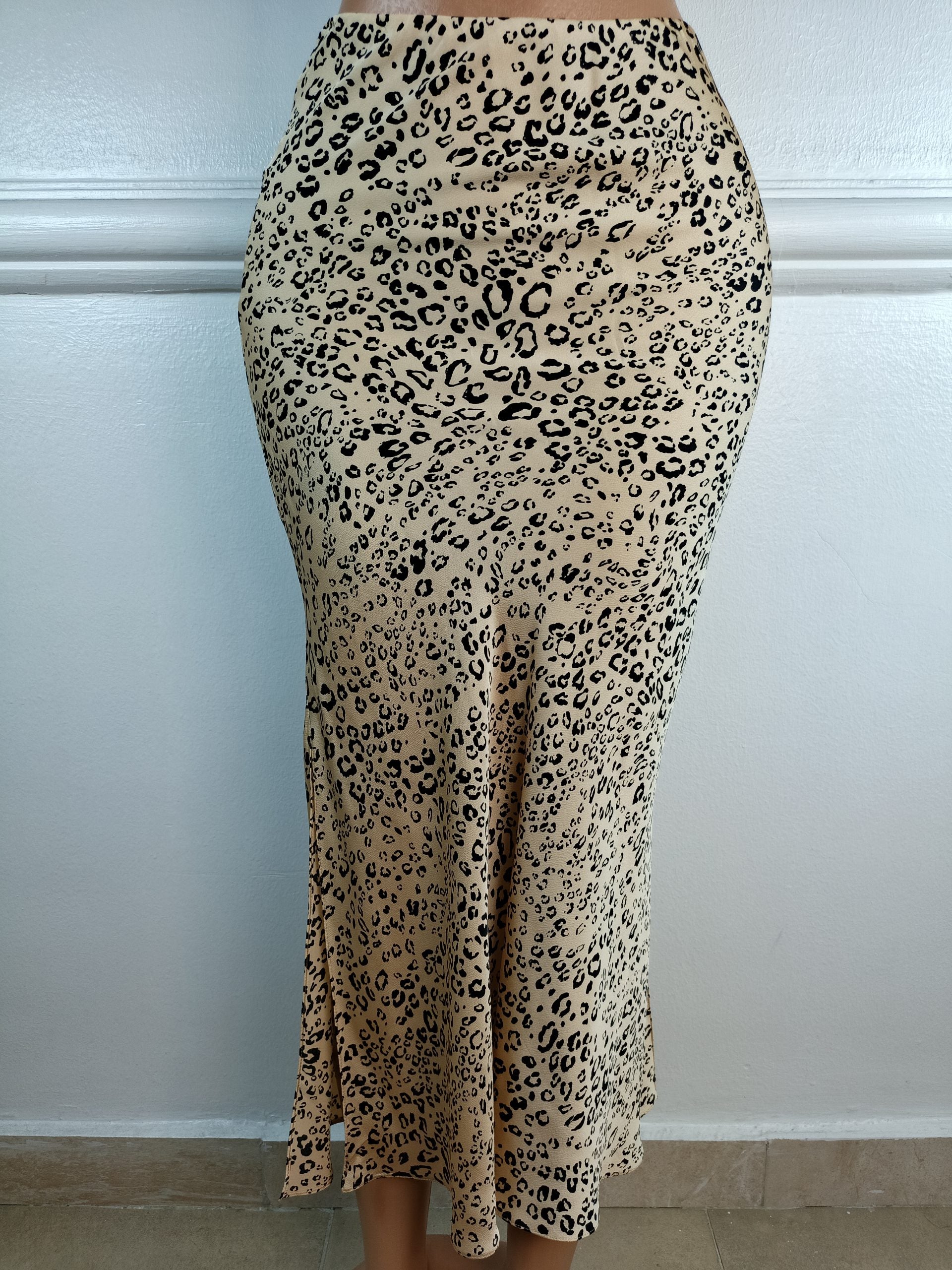 RIVER ISLAND UK 10, L-39 INCHES image 0