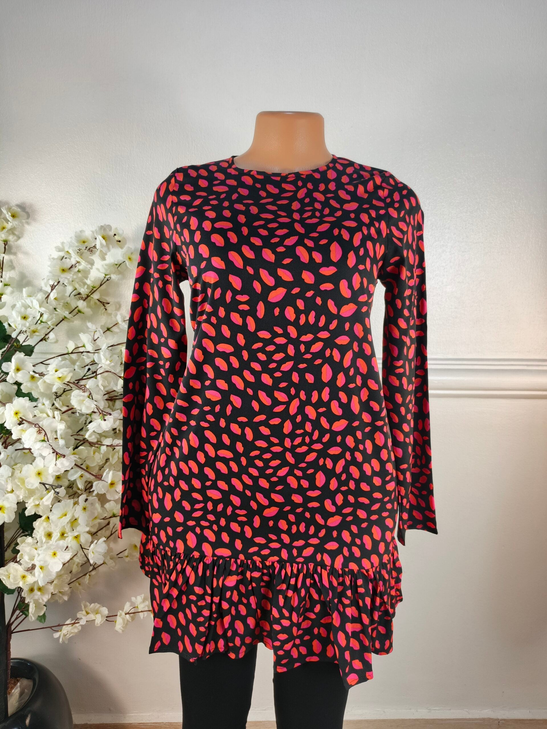 WEDNESDAY'S GIRL UK SIZE 8 [BLACK] image 0