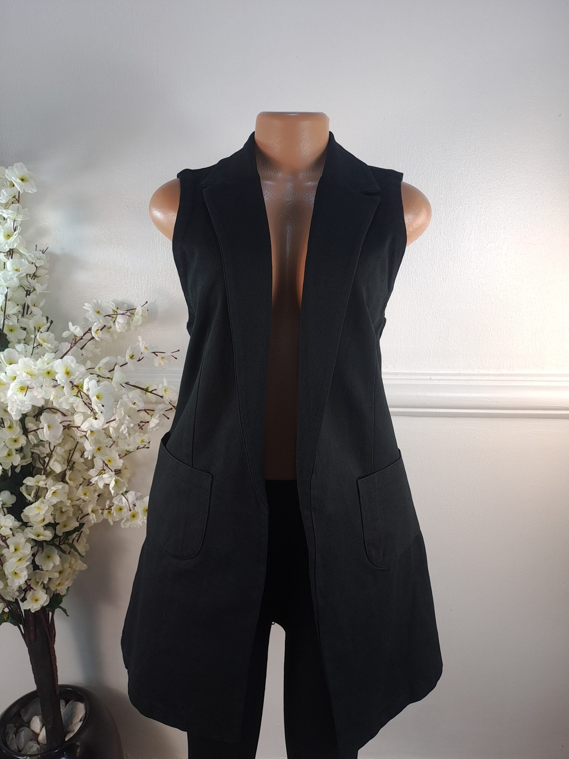 BLAZER UK SIZE 10 [LENGHT 33 INCHES, BLACK] image 0