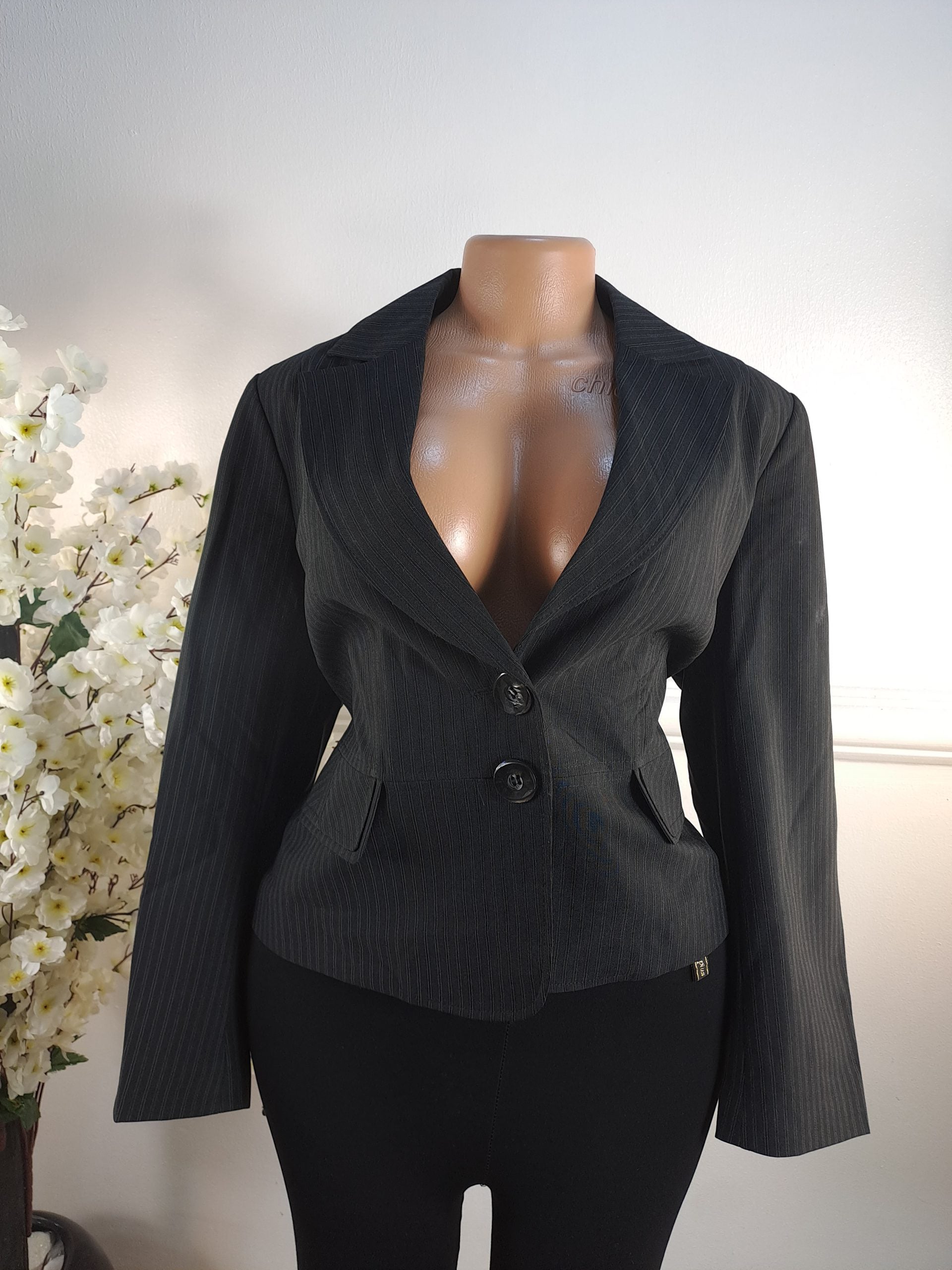PETITE COLLECTION UK SIZE 16 [LENGHT 22 INCHES] image 0