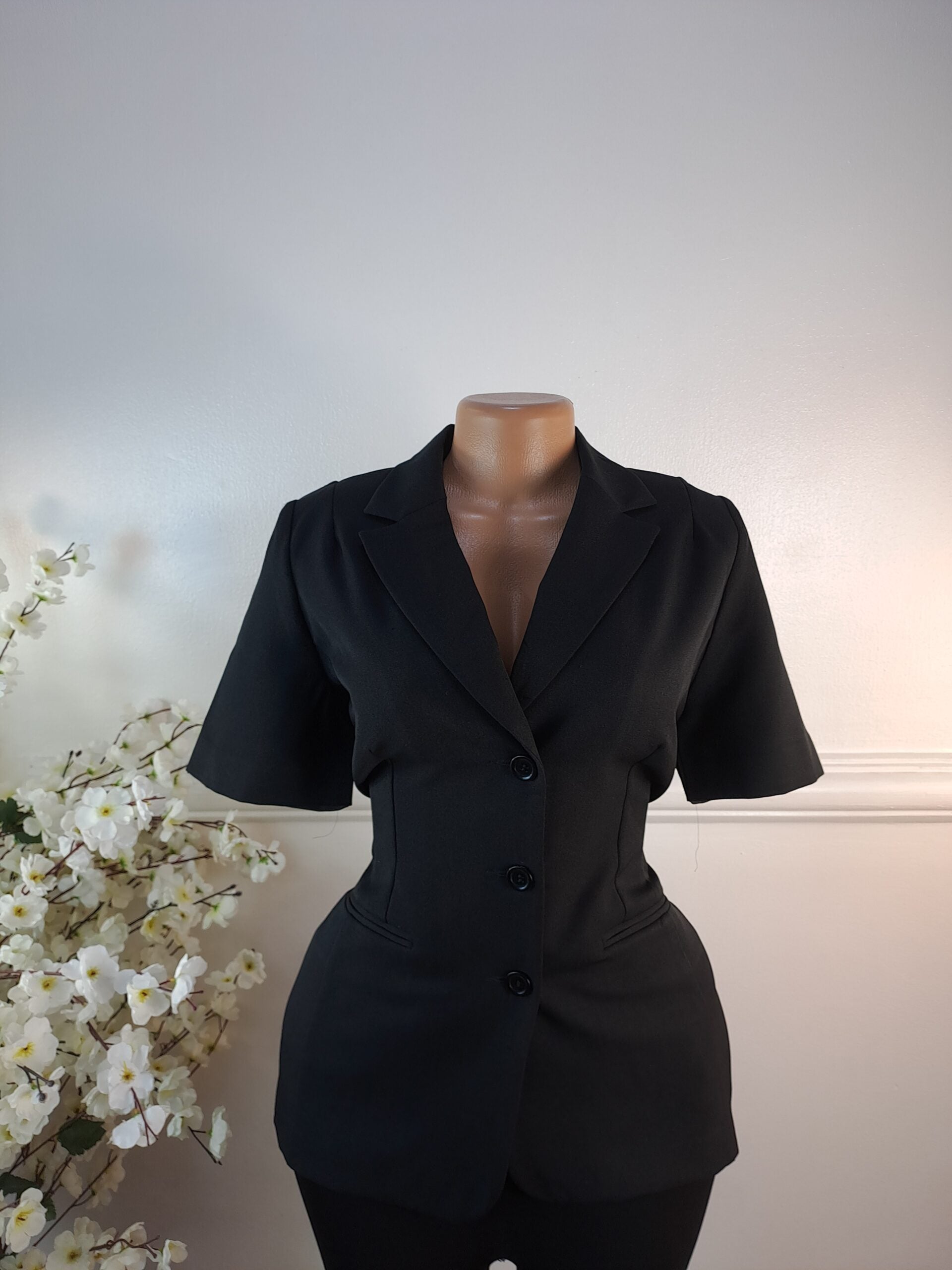 BLAZER UK SIZE 12 [LENGTH 28 INCHES, BLACK] image 0