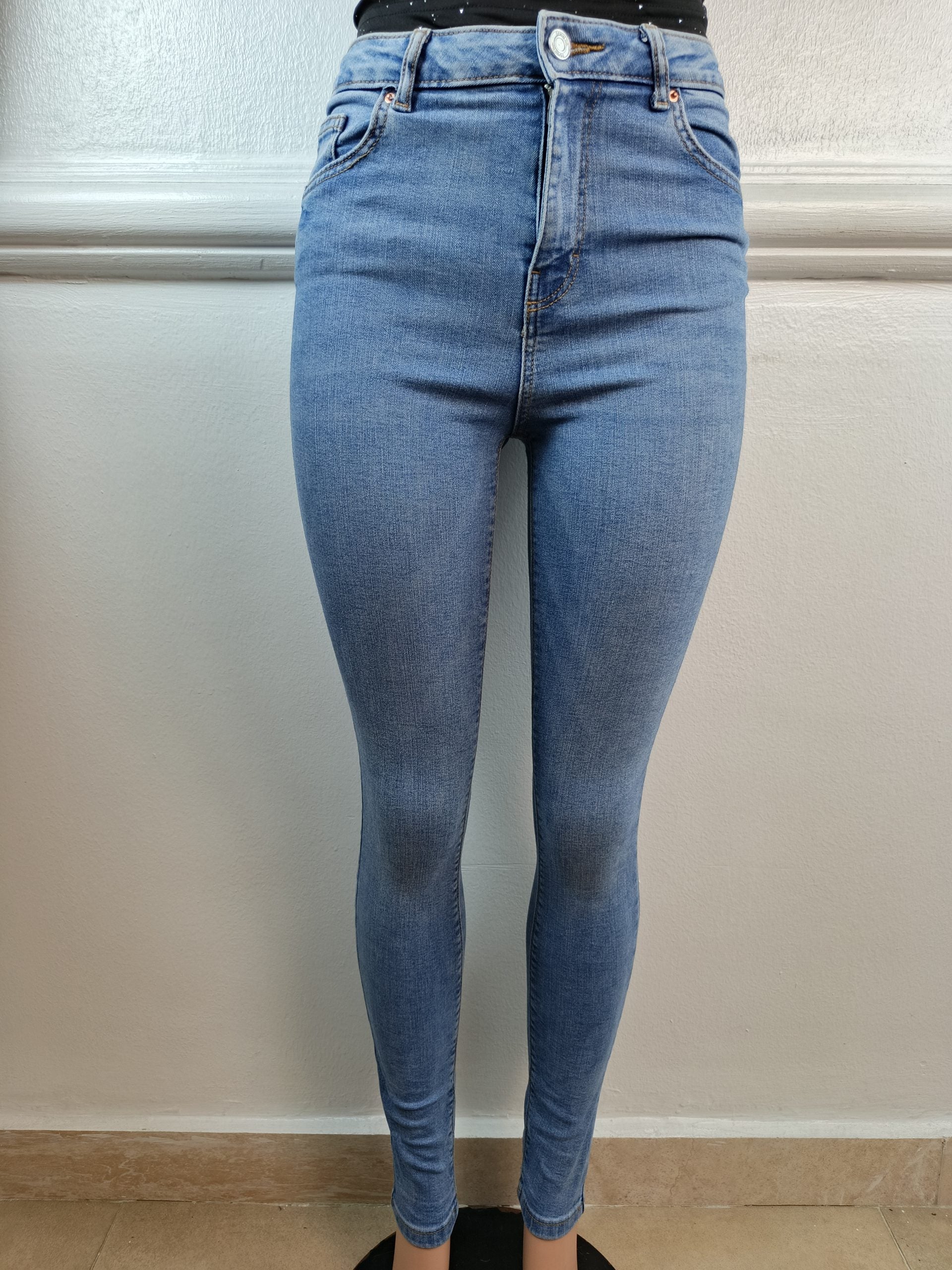 JEANS UK 8, L-31 INCHES image 0