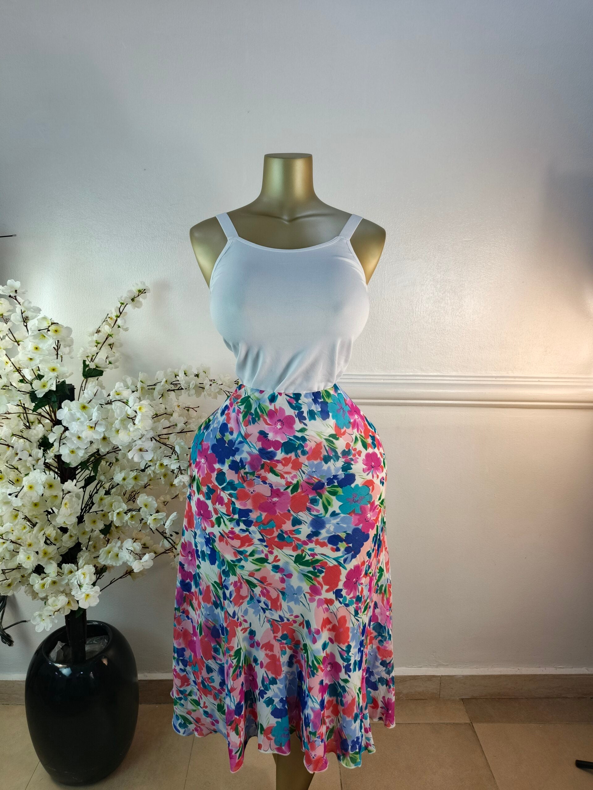 SKIRT UK SIZE 24 [LENGTH 33 INCHES] image 0