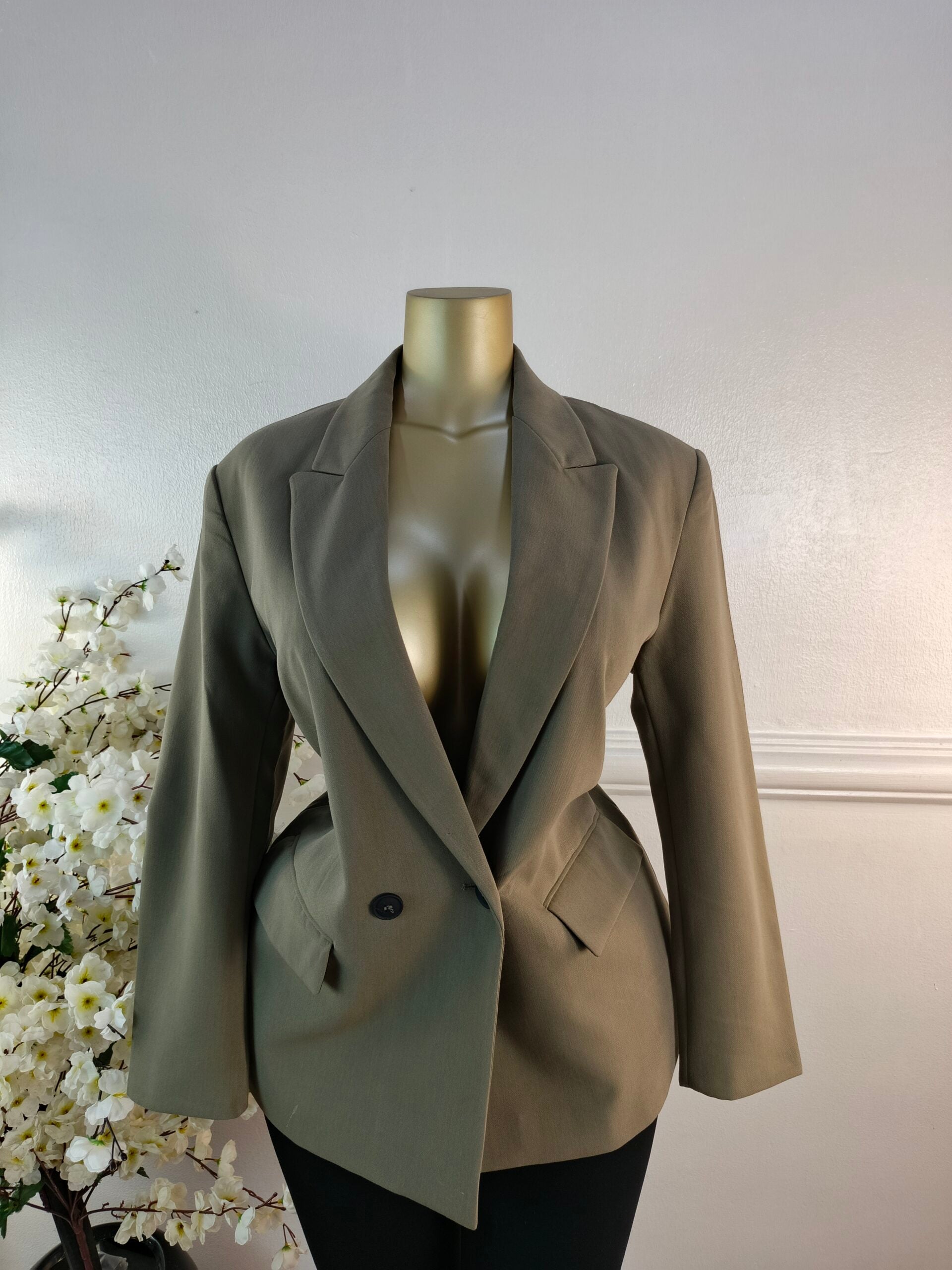 ZARA UK SIZE 14 [LENGTH 28 INCHES, OLIVE] image 0