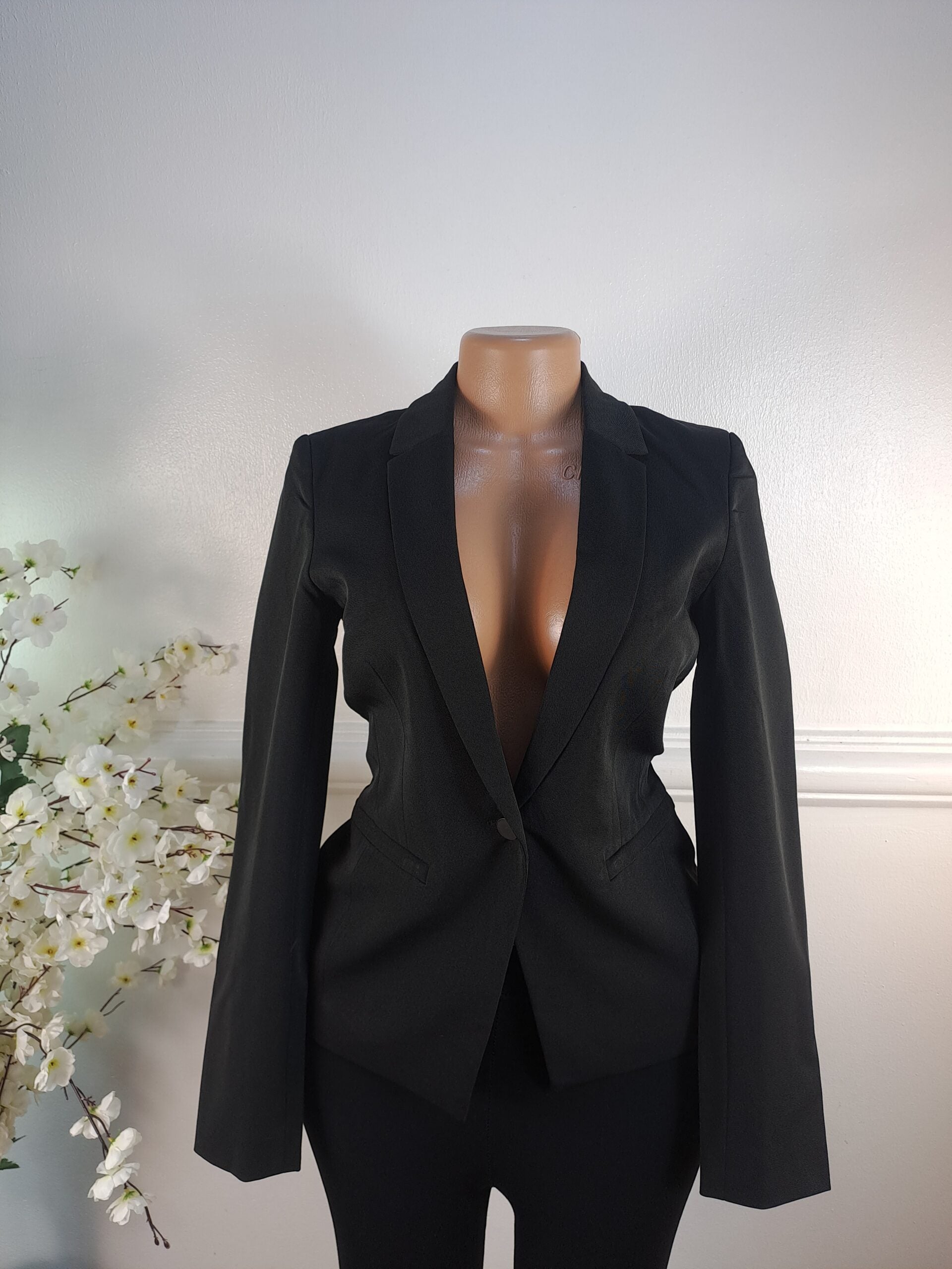 BLAZER UK SIZE 8 [LENGTH 26 INCHES, BLACK] image 0