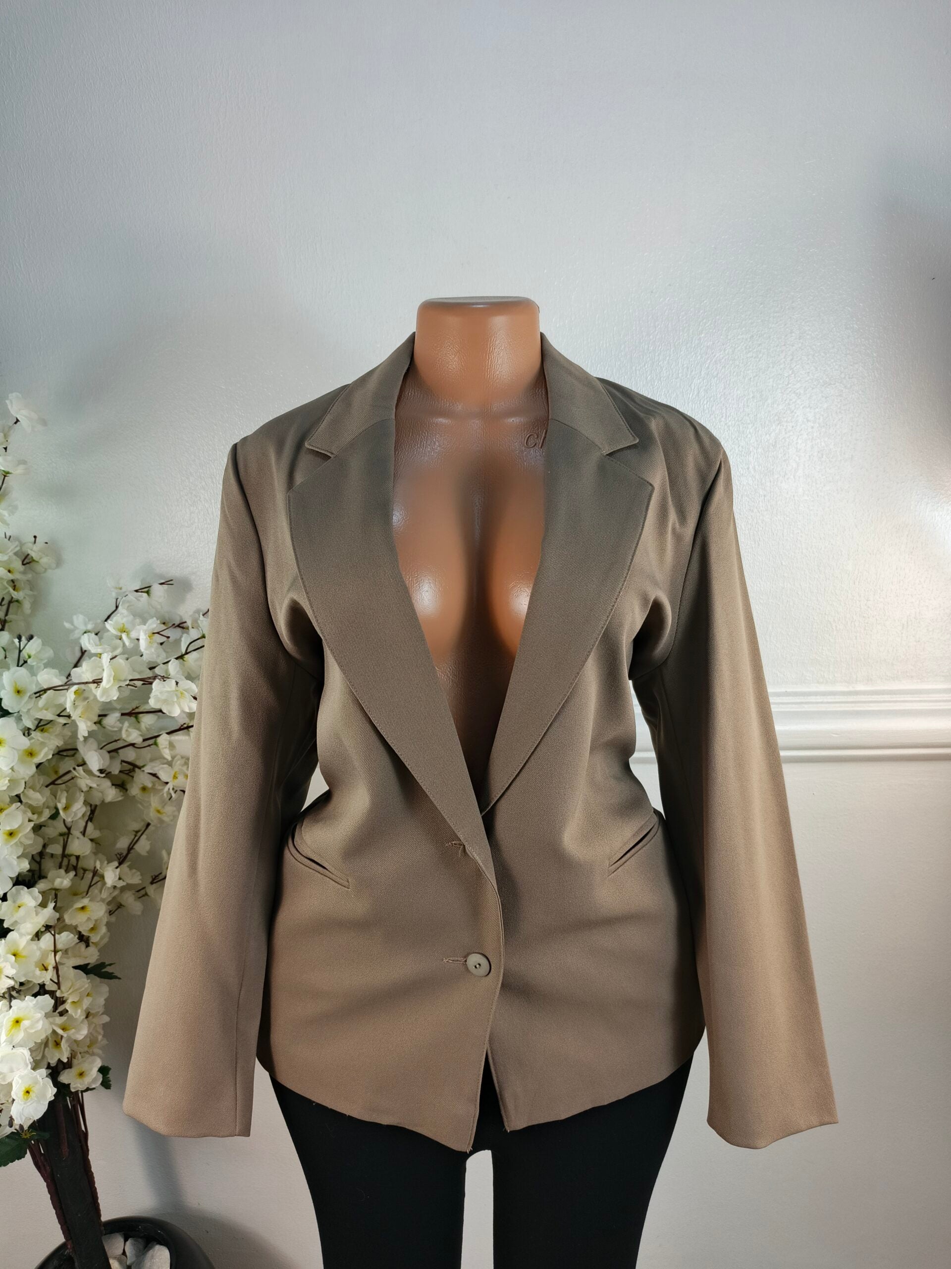 BLAZER UK SIZE 14 [LENGHT 27 INCHES] image 0