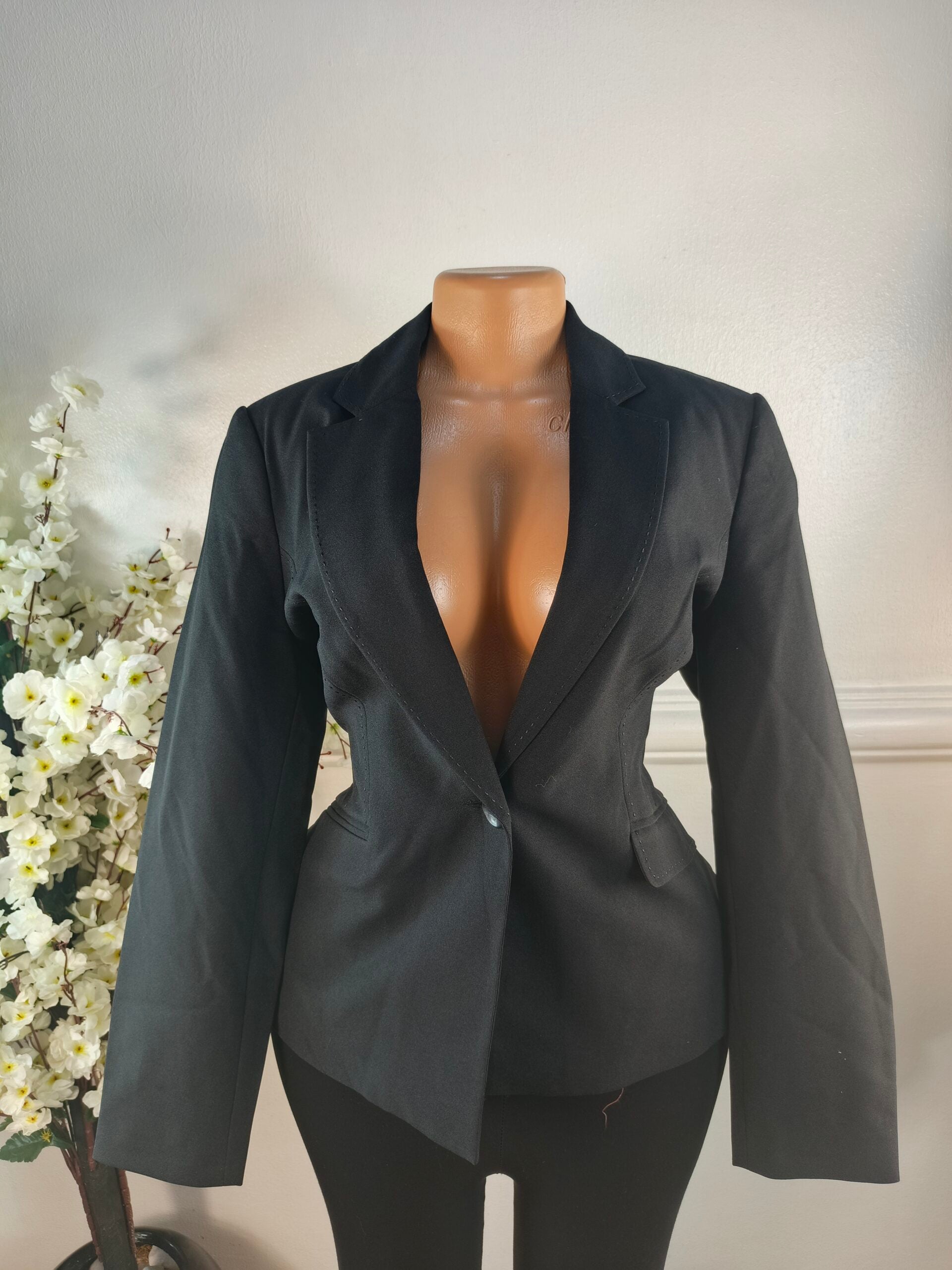 BLAZER UK SIZE 10 [LENGHT 24 INCHES, BLACK] image 0