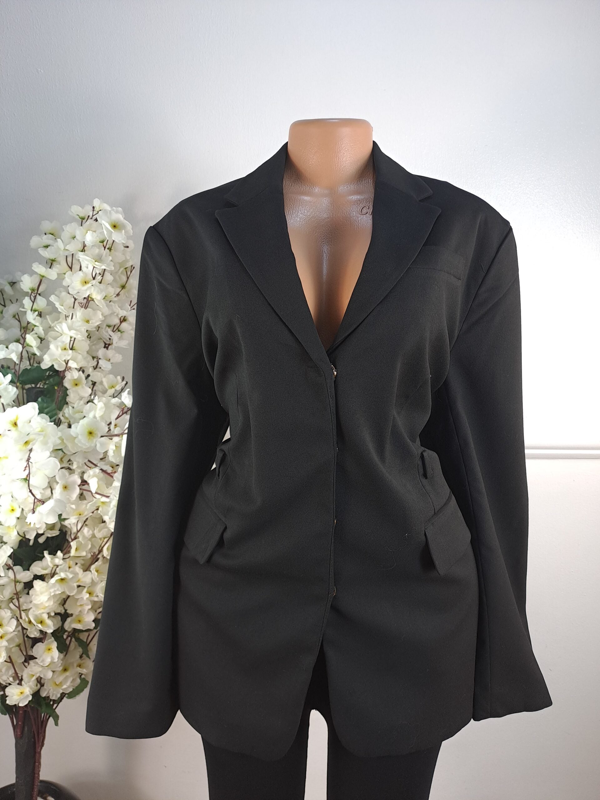 H&amp;M UK SIZE 16 [LENGHT 31 INCHES] image 0