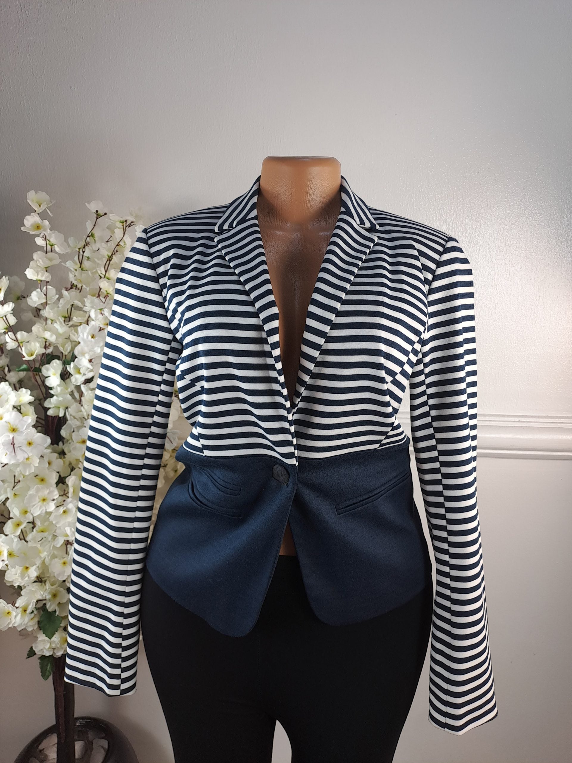 VILA CLOTHES UK SIZE 8 [LENGHT 25 INCHES] image 0