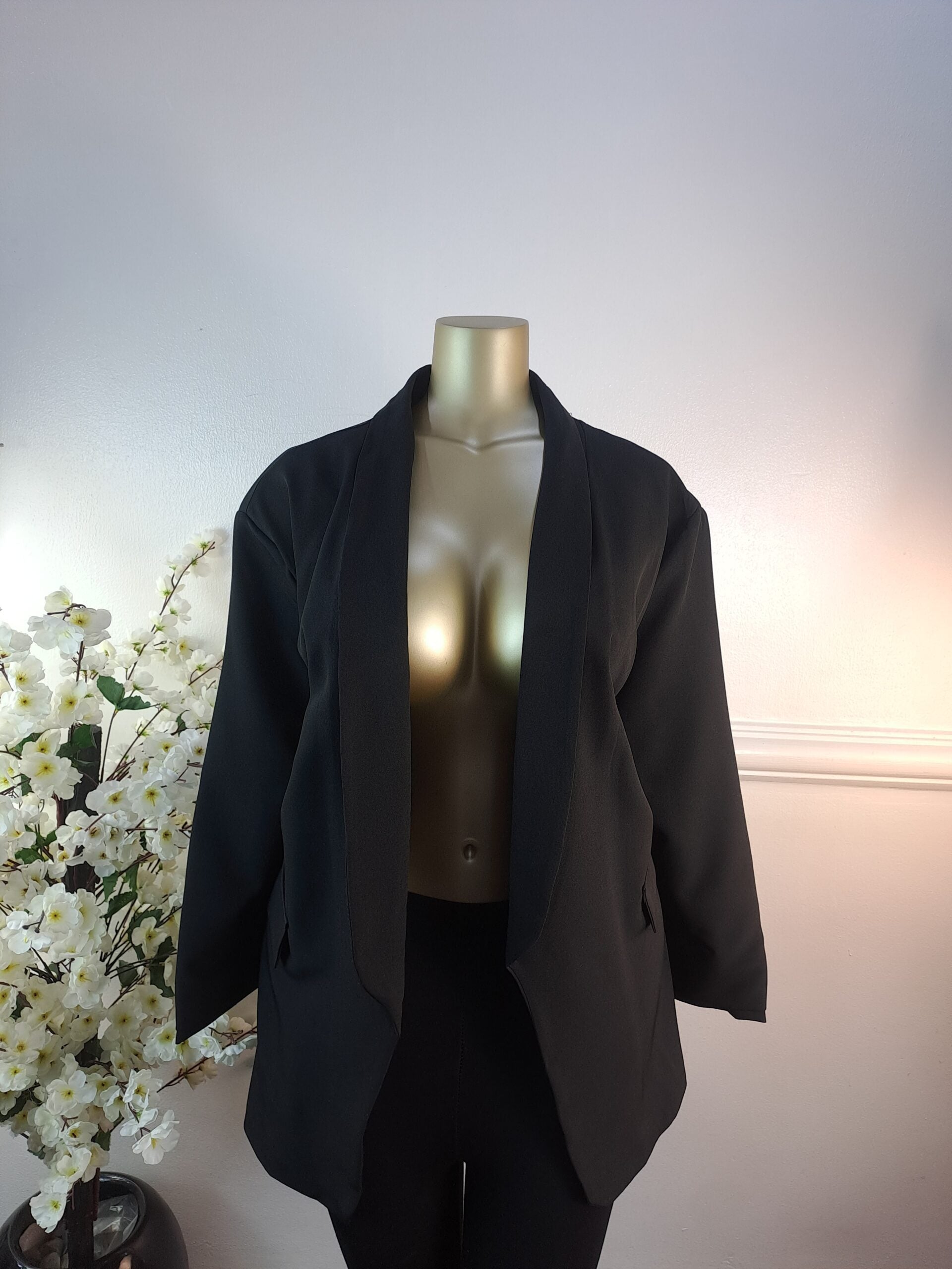 BOOHOO UK SIZE 28 [LENGTH 33 INCHES, BLACK] image 0