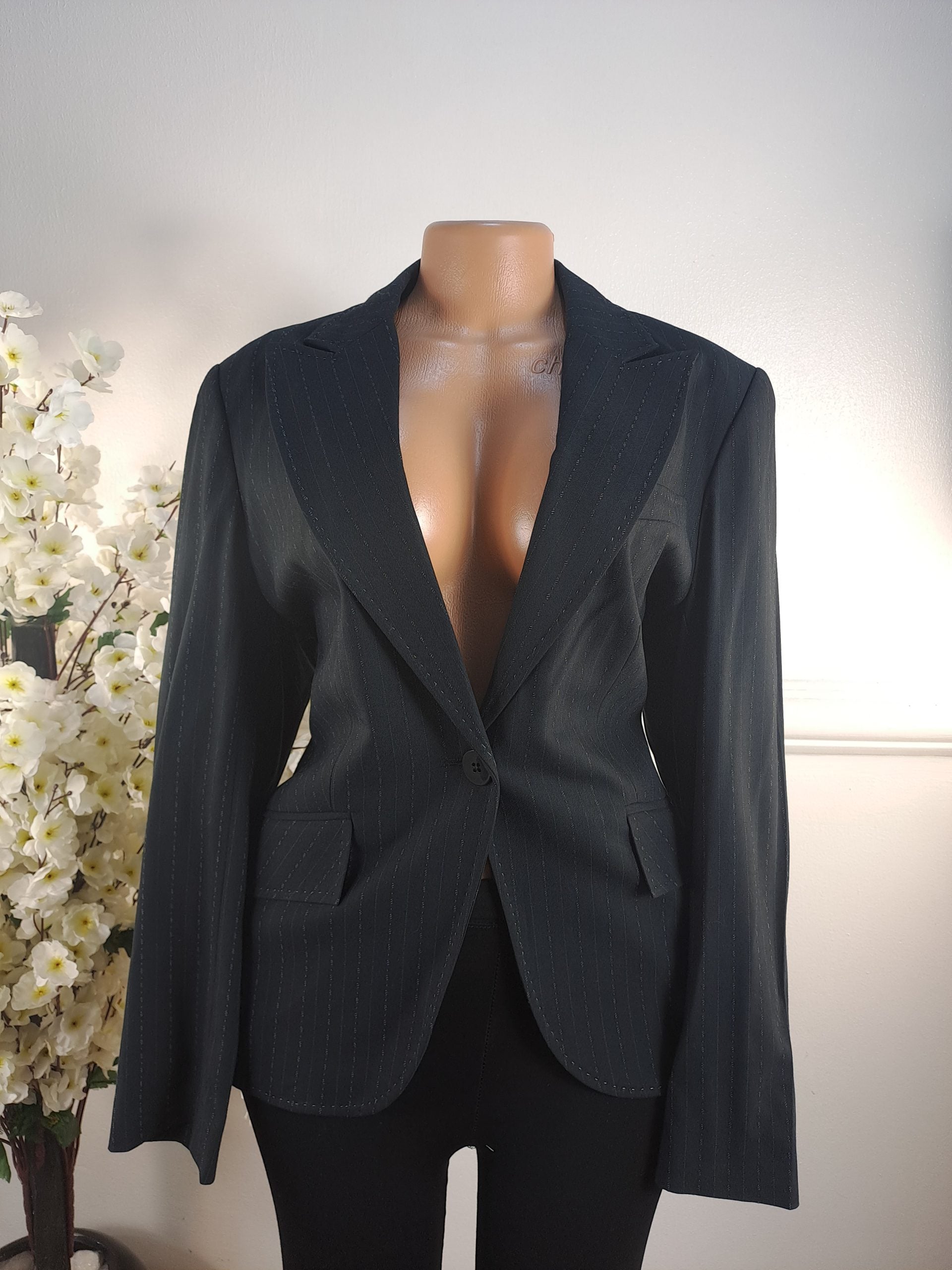 AUTONOMY UK SIZE 14 [LENGHT 25 INCHES] image 0