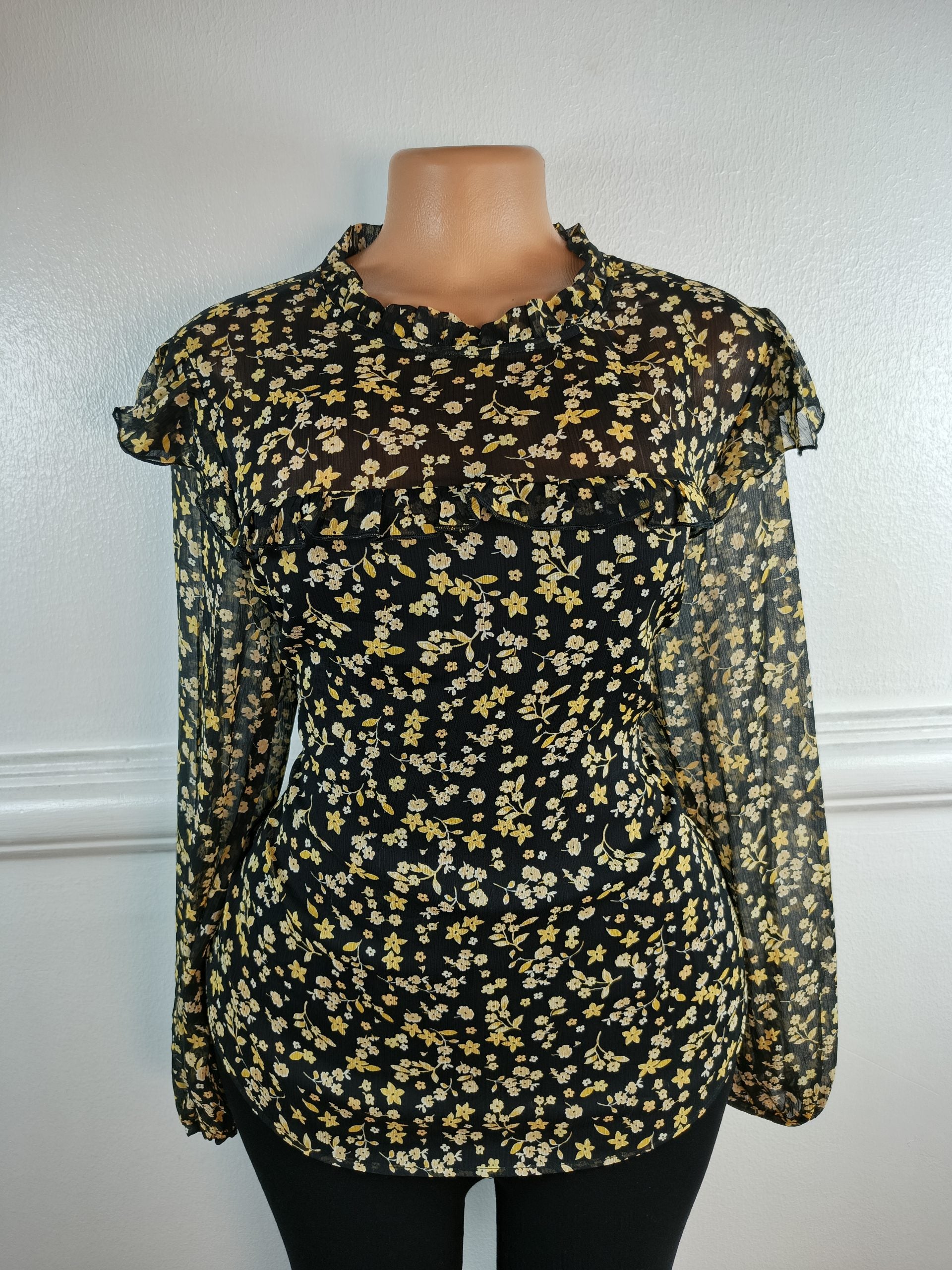 F&F UK 14 image 0