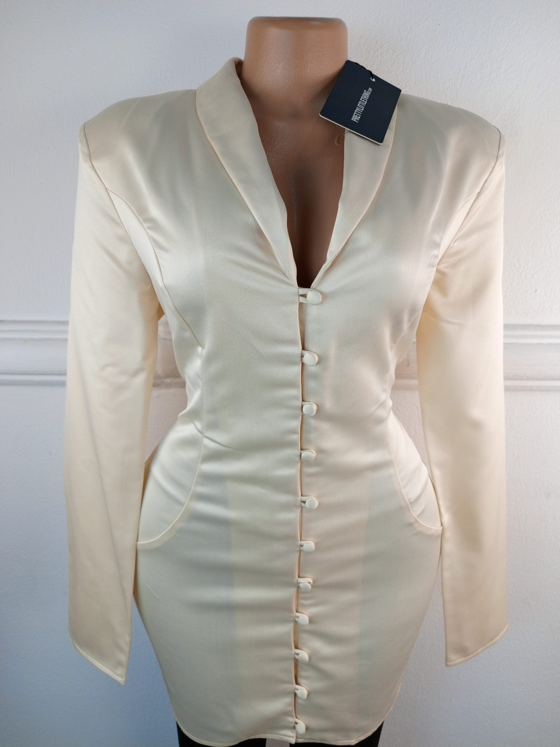 PRETTYLITTLETHING UK 10 image 0