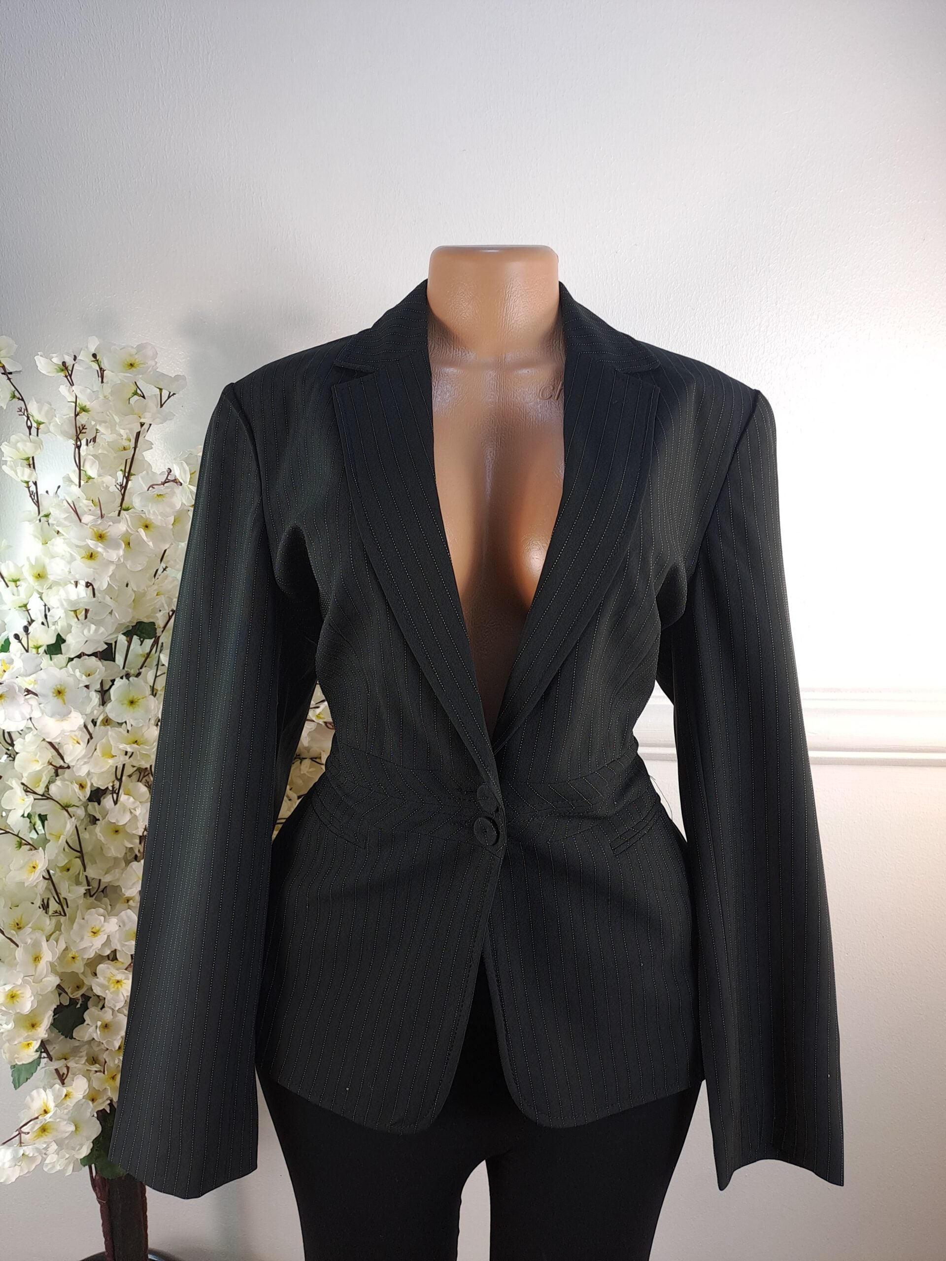 BLAZER UK SIZE 14 [LENGTH 27 INCHES, BLACK] image 0