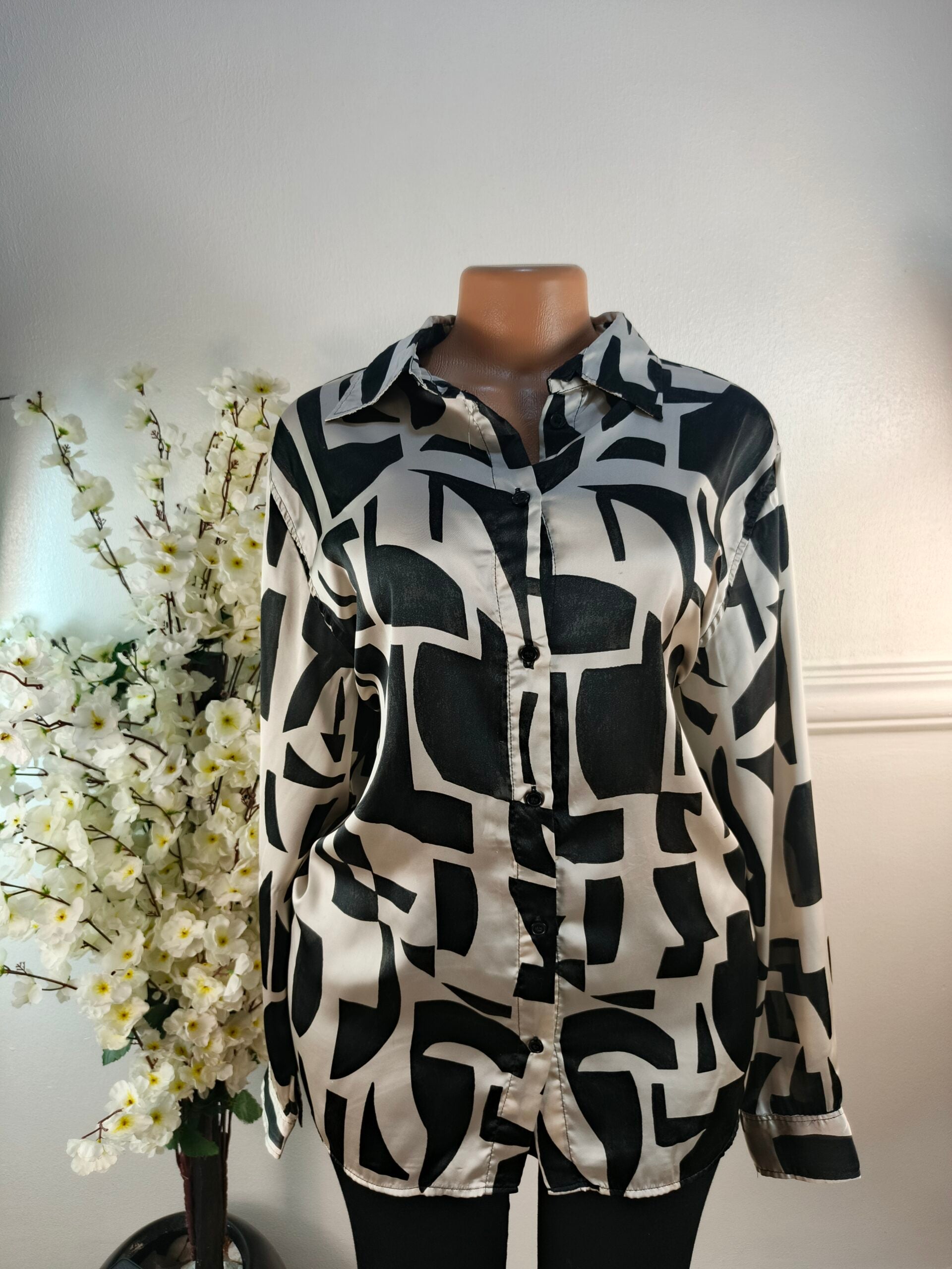 H&amp;M UK SIZE 14 image 0