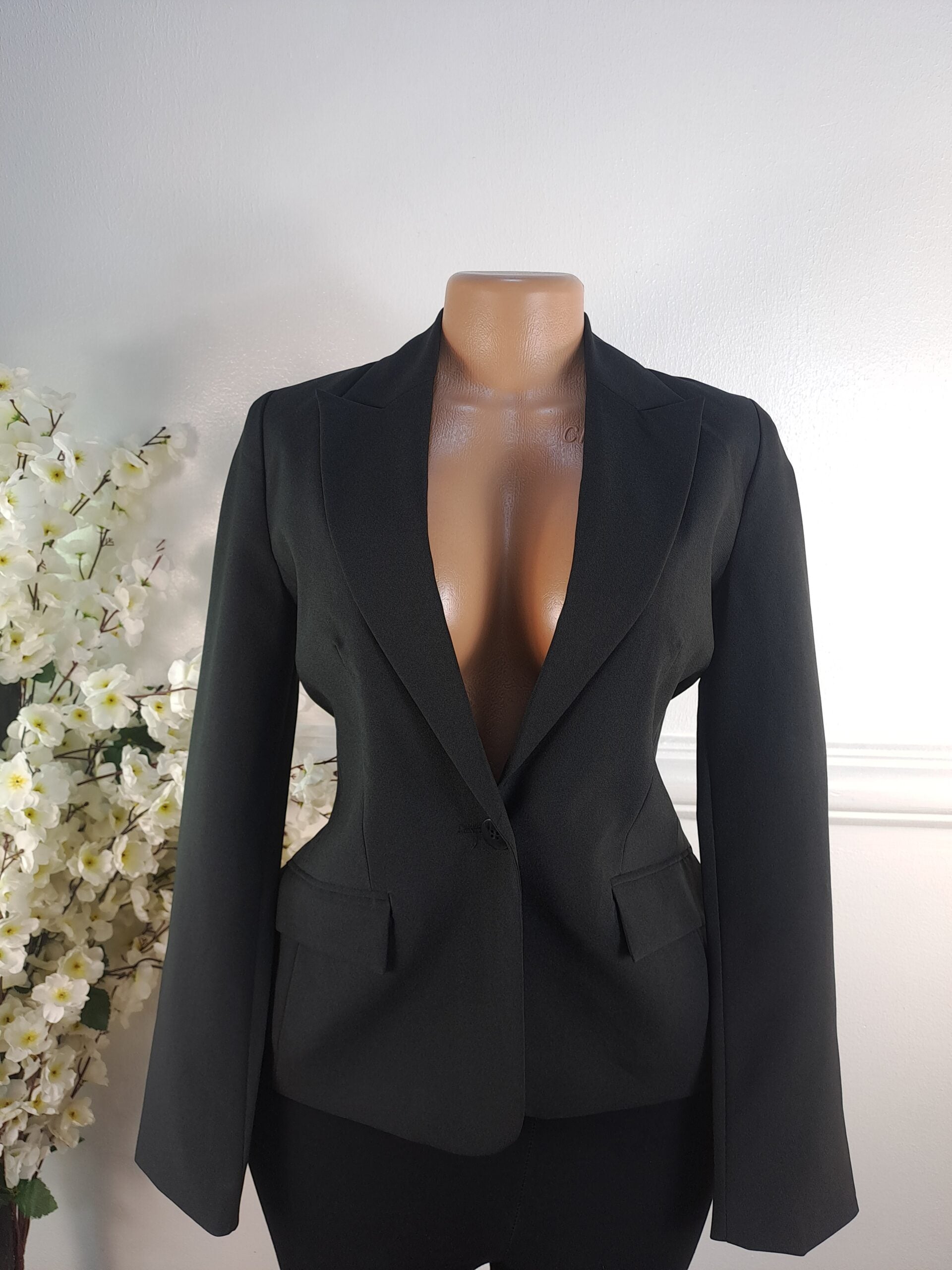 BLAZER UK SIZE 8 [LENGTH 25 INCHES, BLACK] image 0
