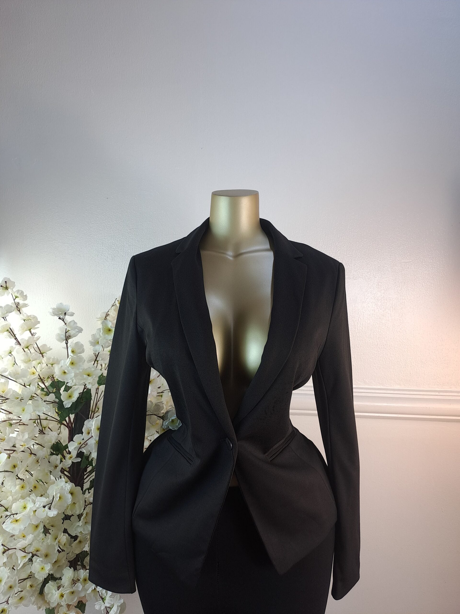 H&amp;M UK SIZE 12 [LENGTH 27 INCHES, BLACK] image 0