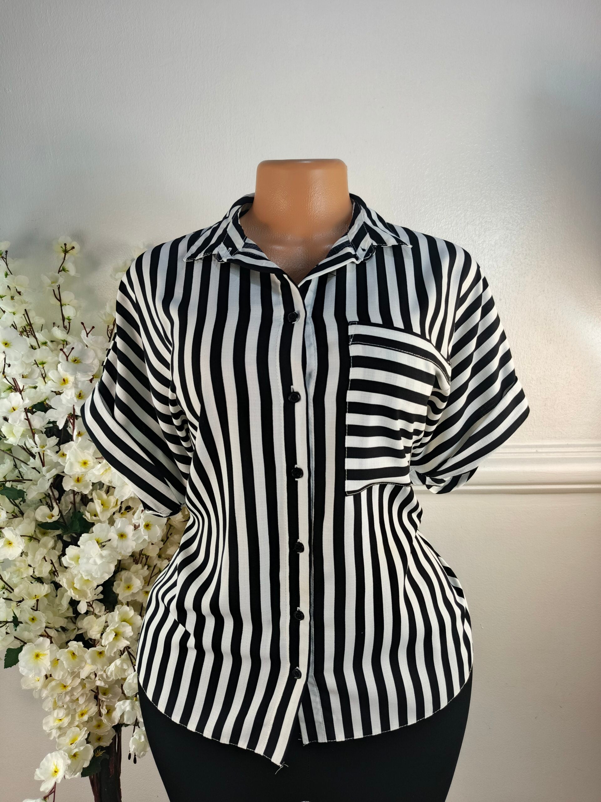 TOP UK SIZE 12 image 0