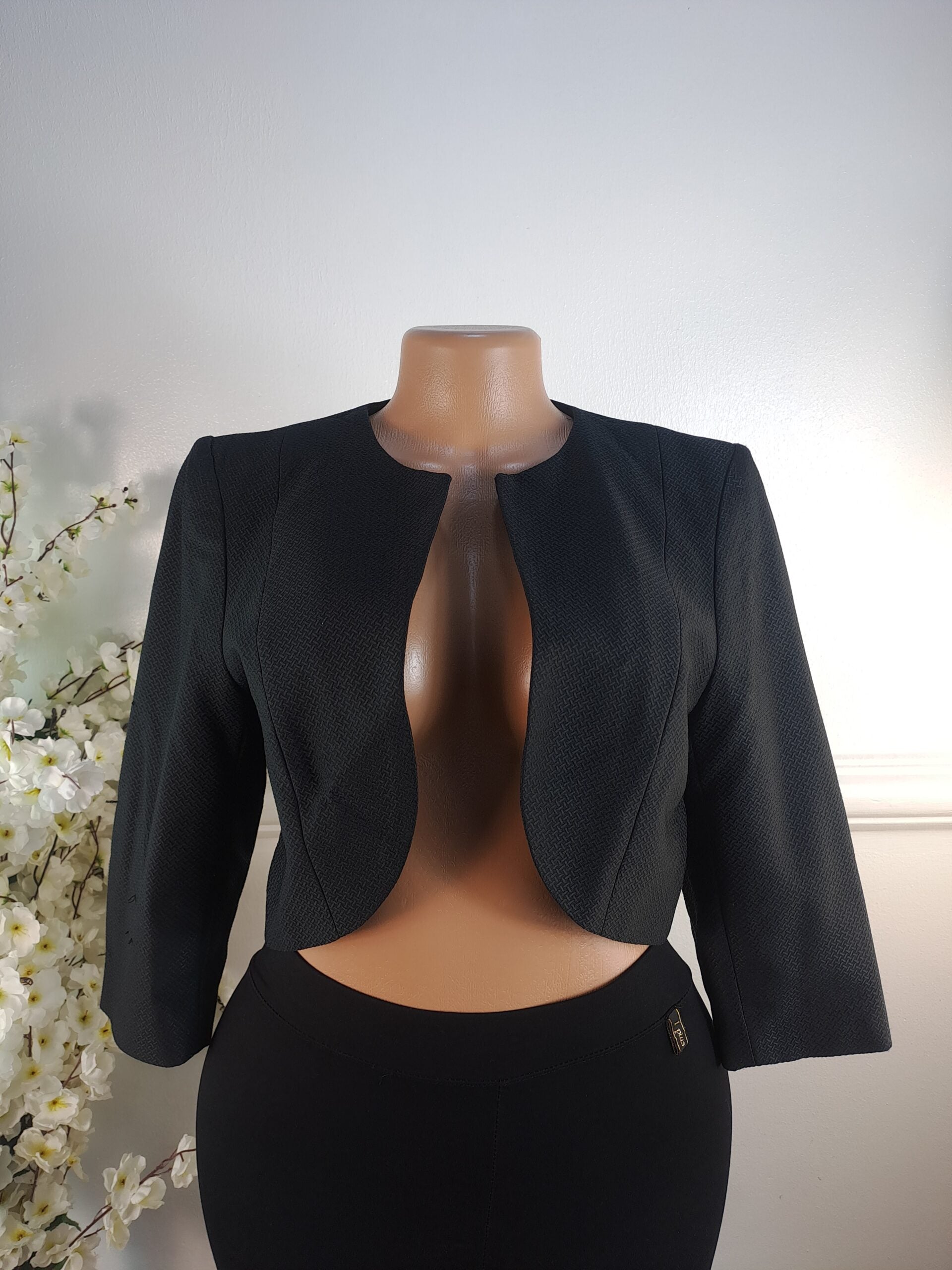 BLAZER UK SIZE 10 [LENGHT 15 INCHES, BLACK] image 0