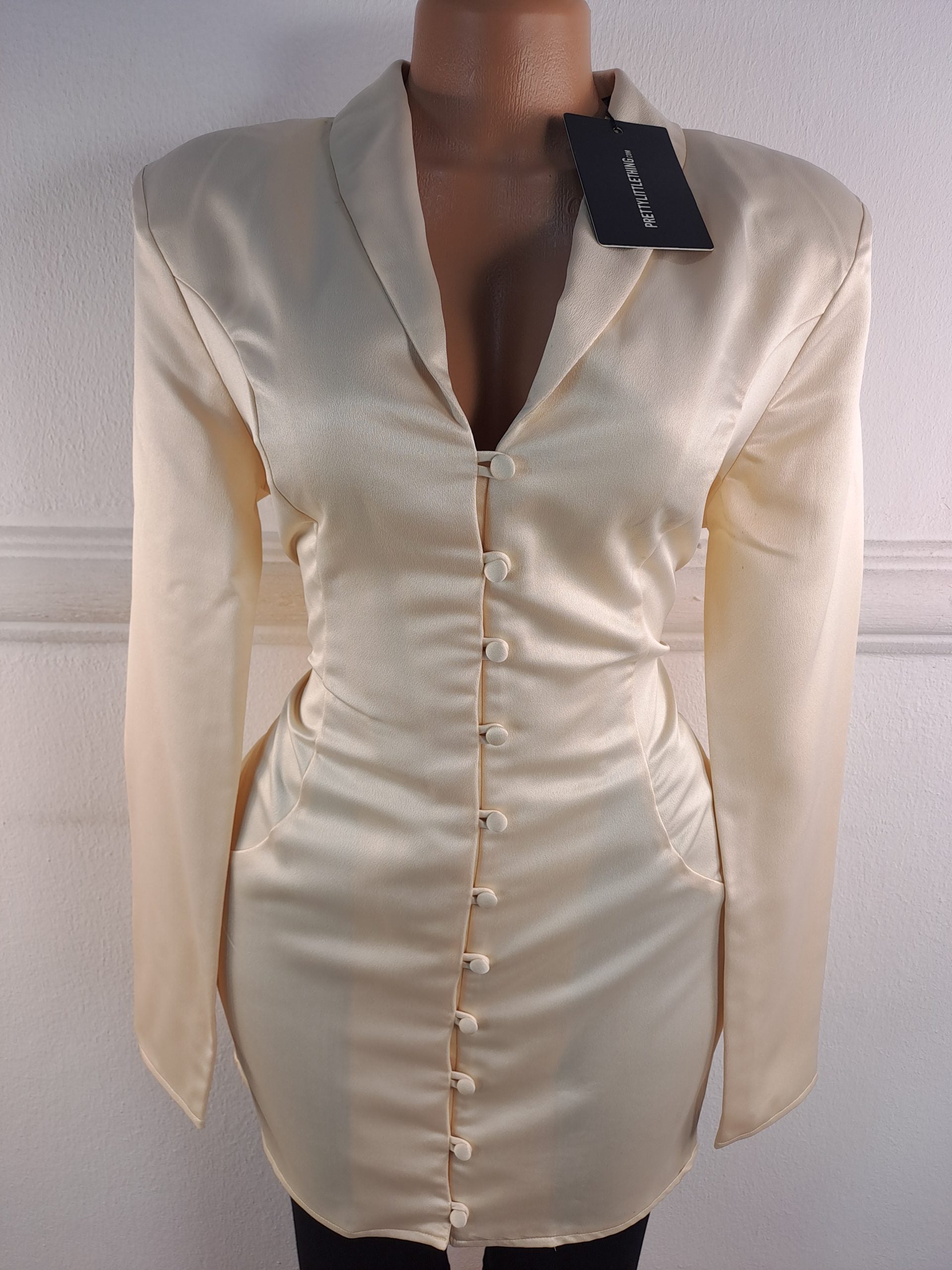 PRETTYLITTLETHING UK 12 image 0